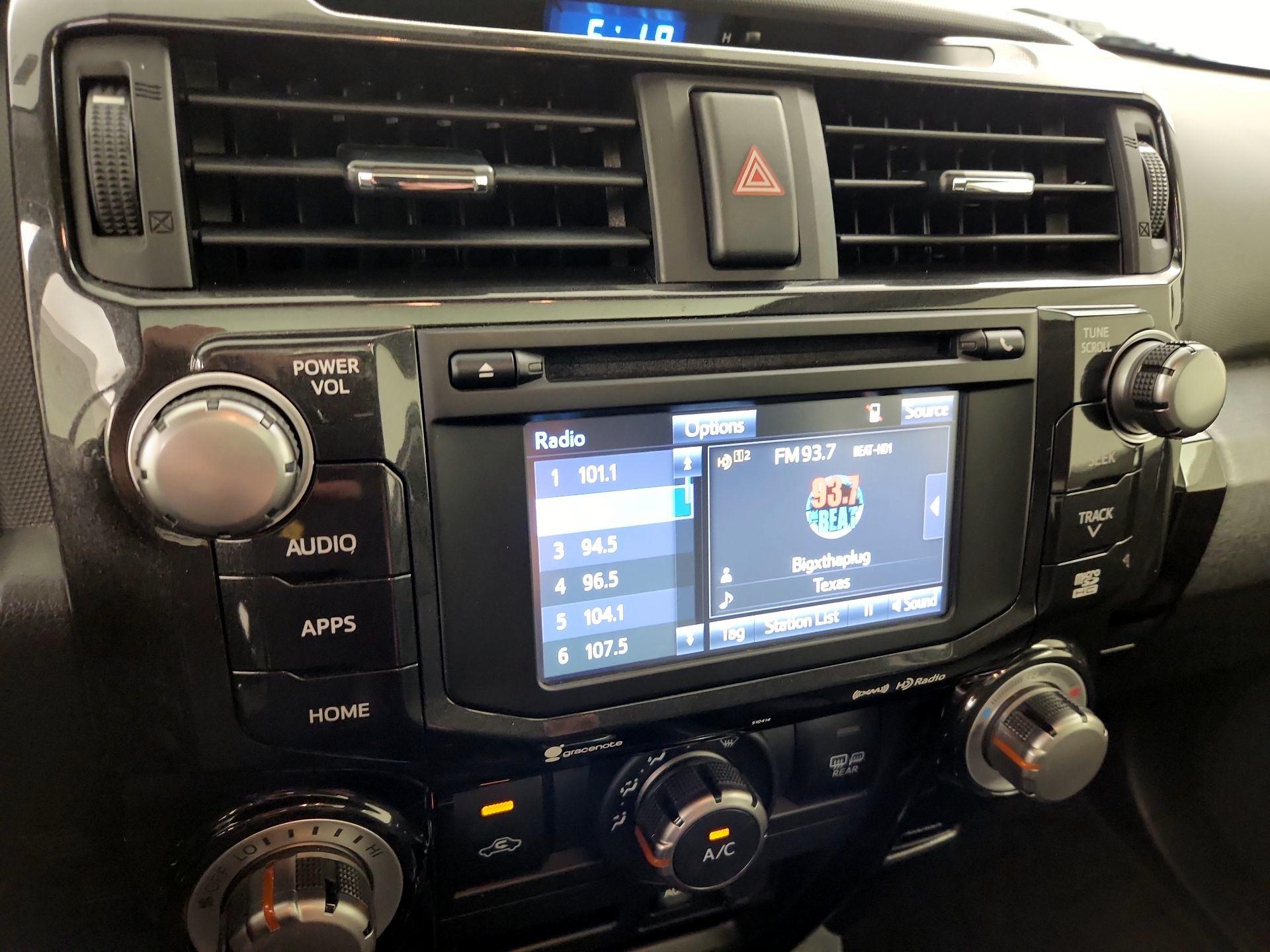 Thumbnail: 2019 Toyota 4Runner - 16