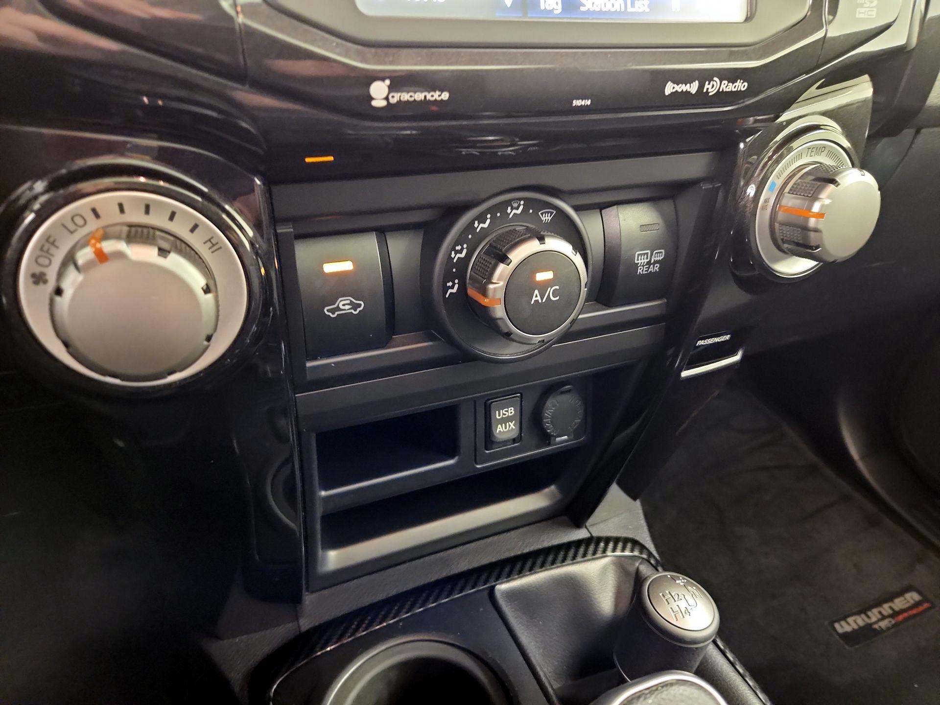 Thumbnail: 2019 Toyota 4Runner - 17