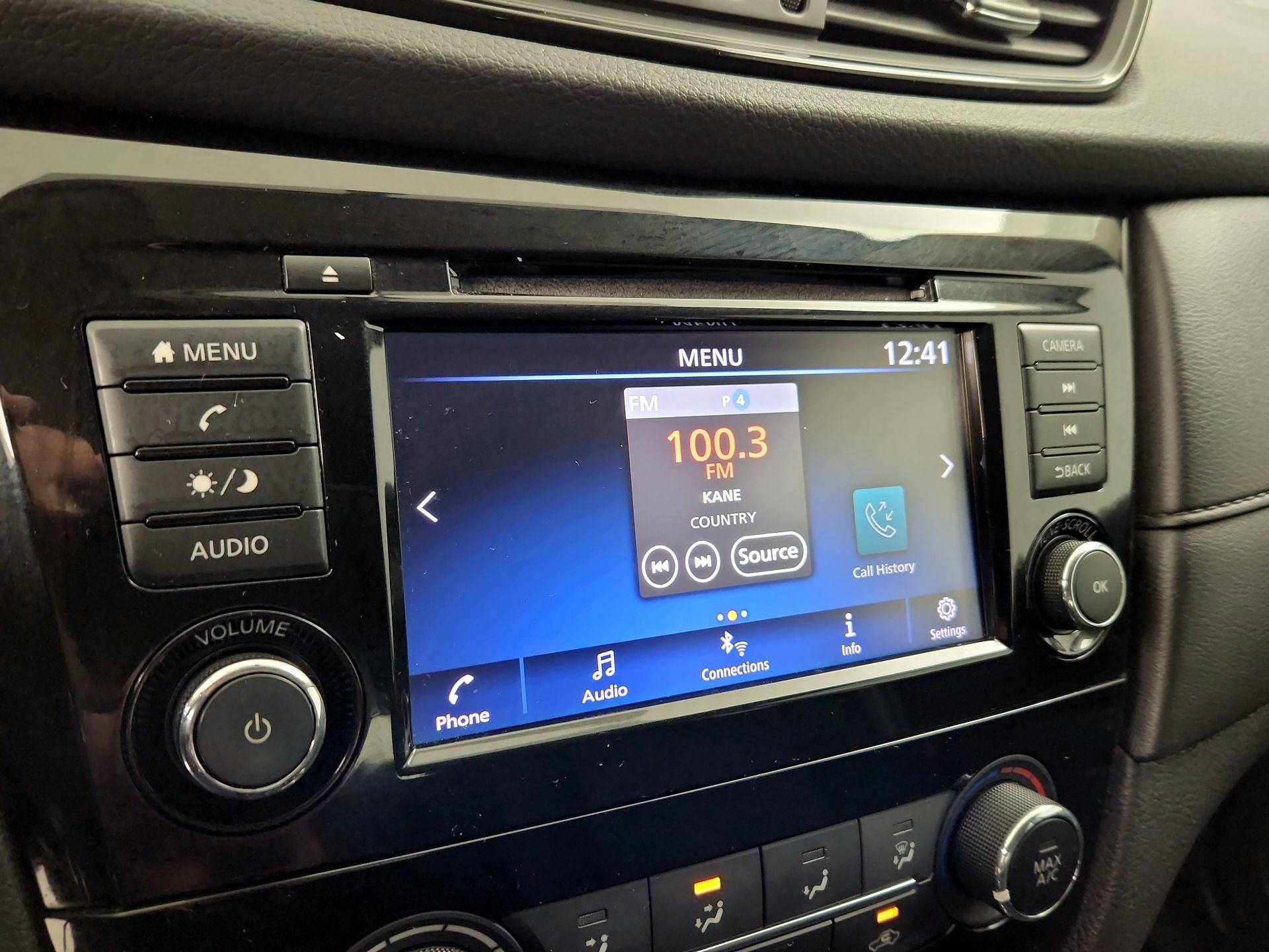 Thumbnail: 2018 Nissan Rogue - 15
