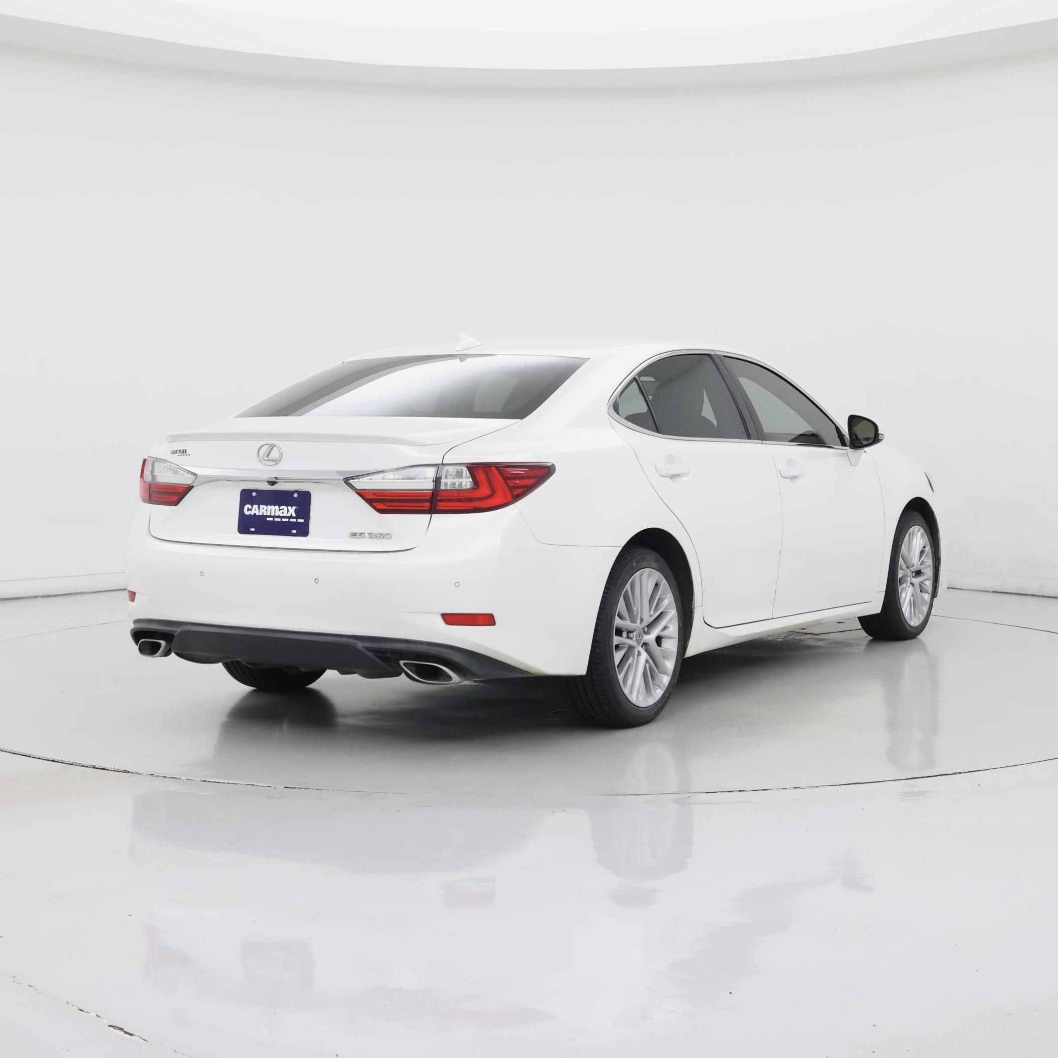 Thumbnail: 2016 Lexus ES - 8