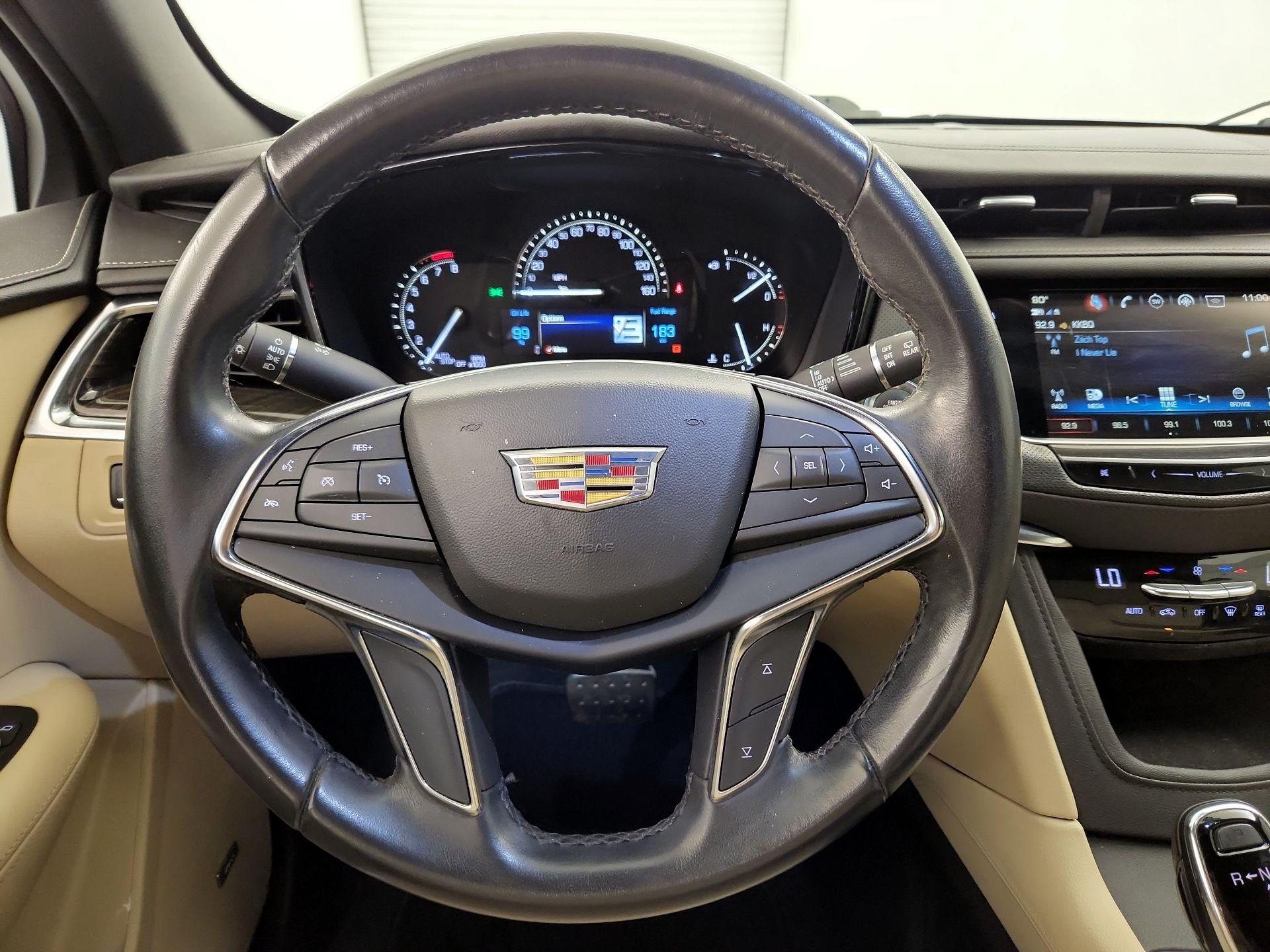 Thumbnail: 2019 Cadillac XT5 - 10