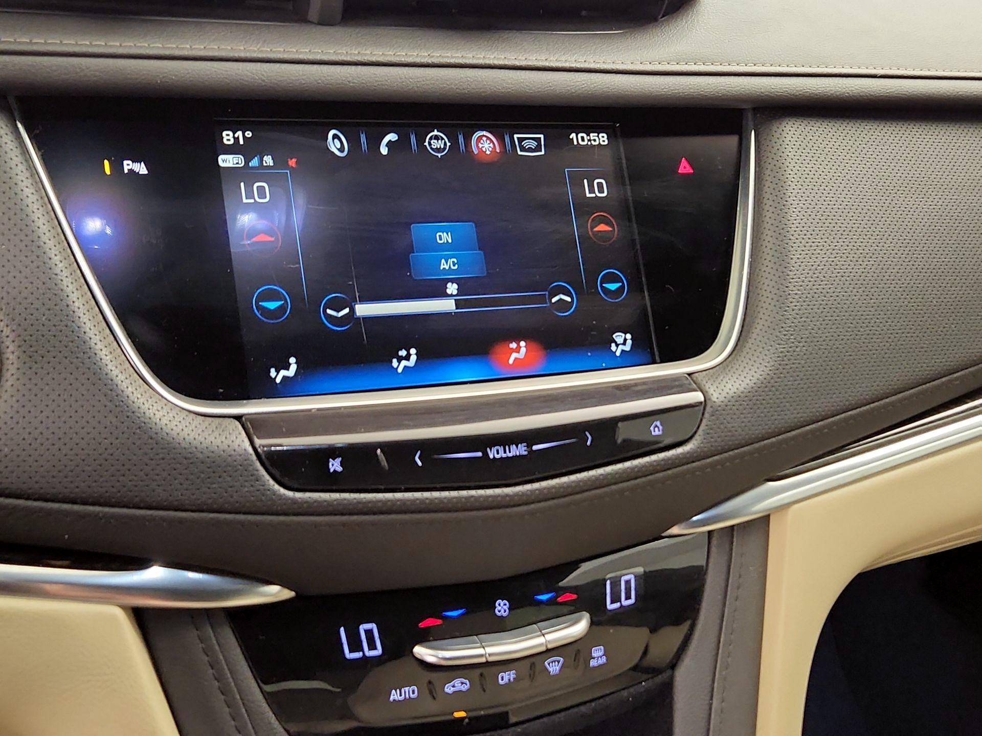 Thumbnail: 2019 Cadillac XT5 - 17