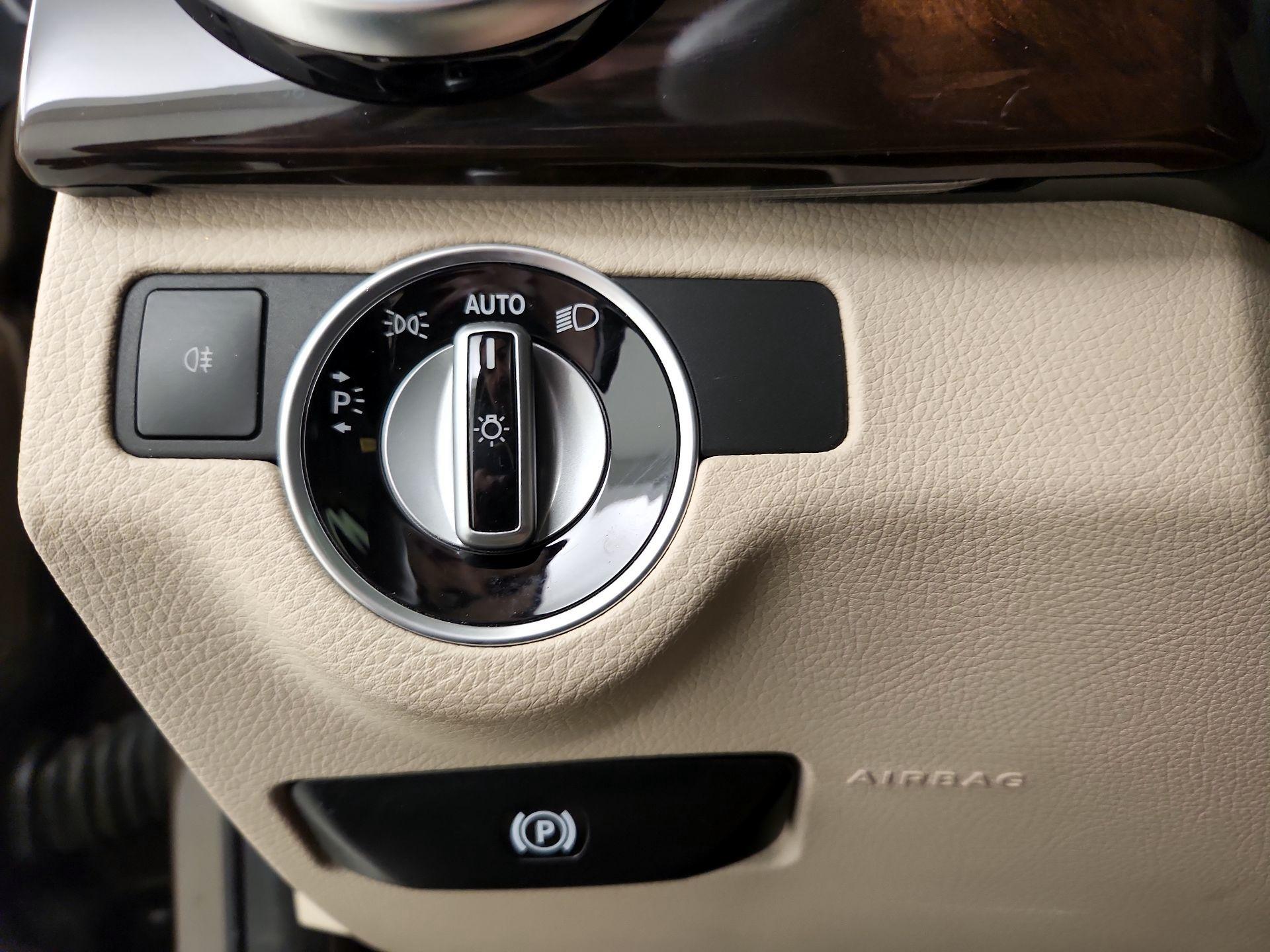 Thumbnail: 2015 Mercedes-Benz GLK - 13
