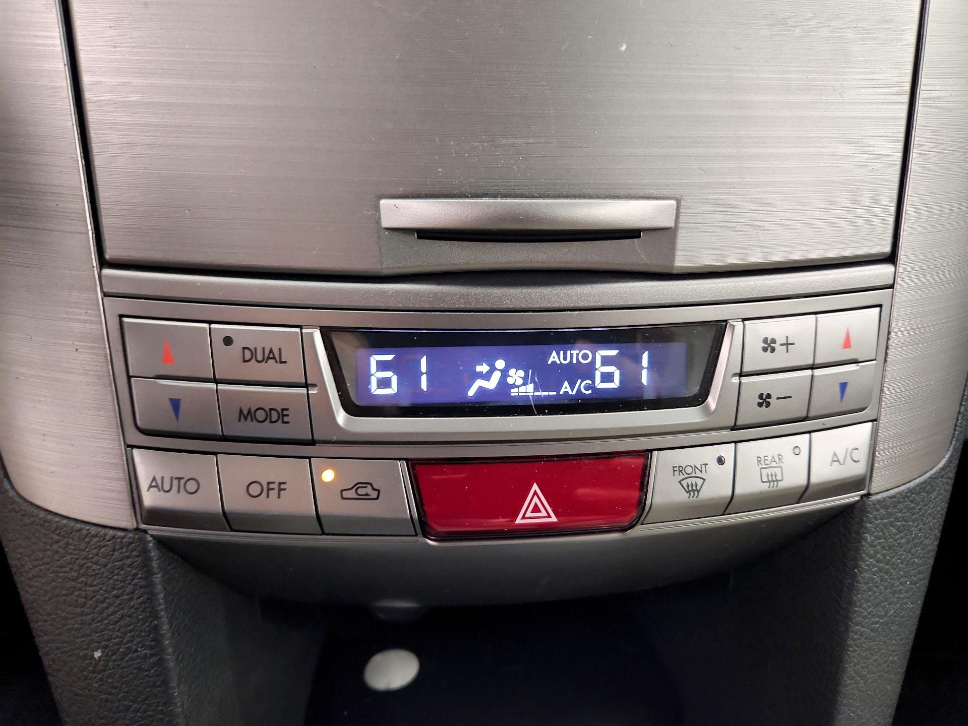 Thumbnail: 2014 Subaru Outback - 16