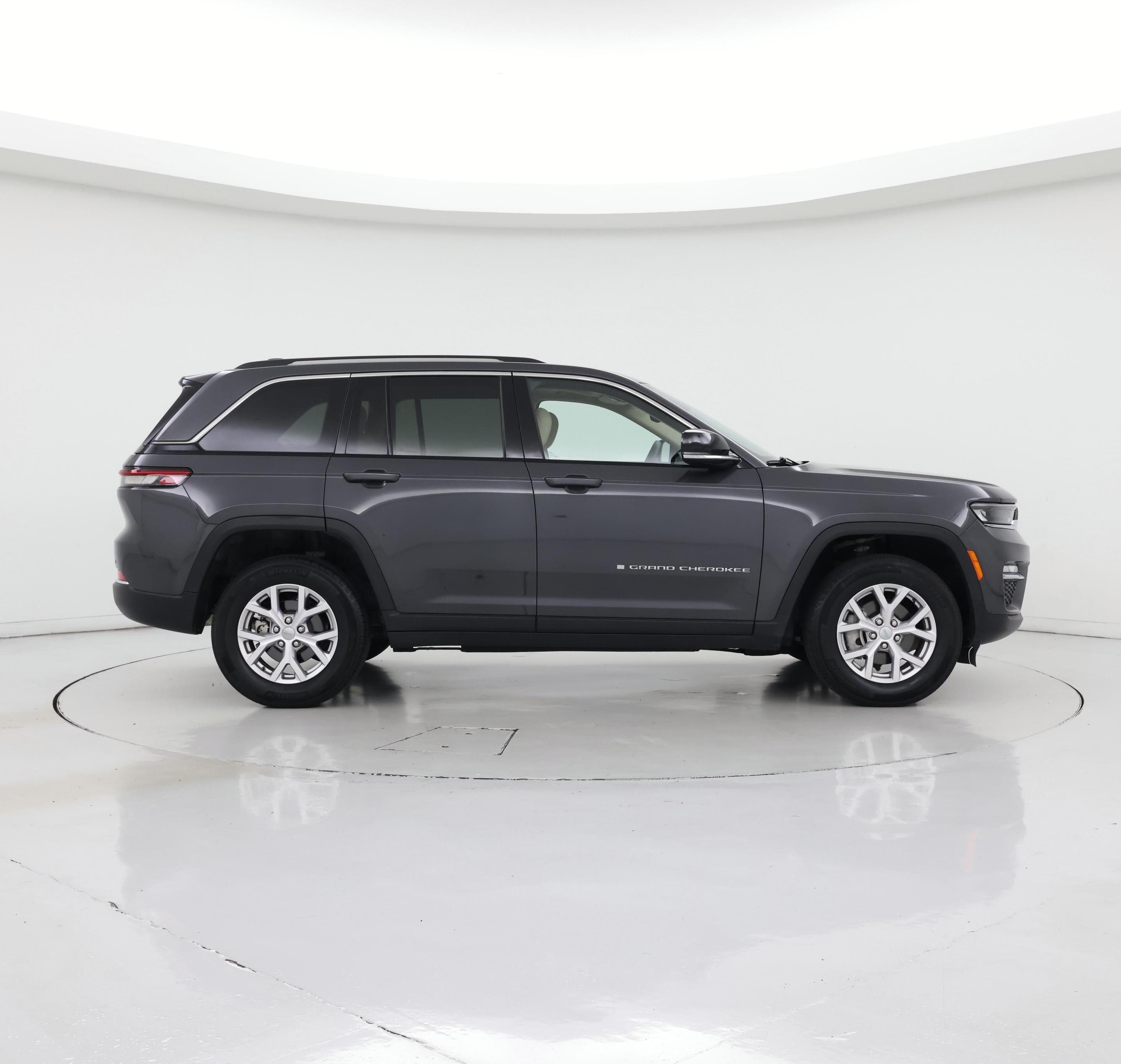 Thumbnail: 2022 Jeep Grand Cherokee - 7