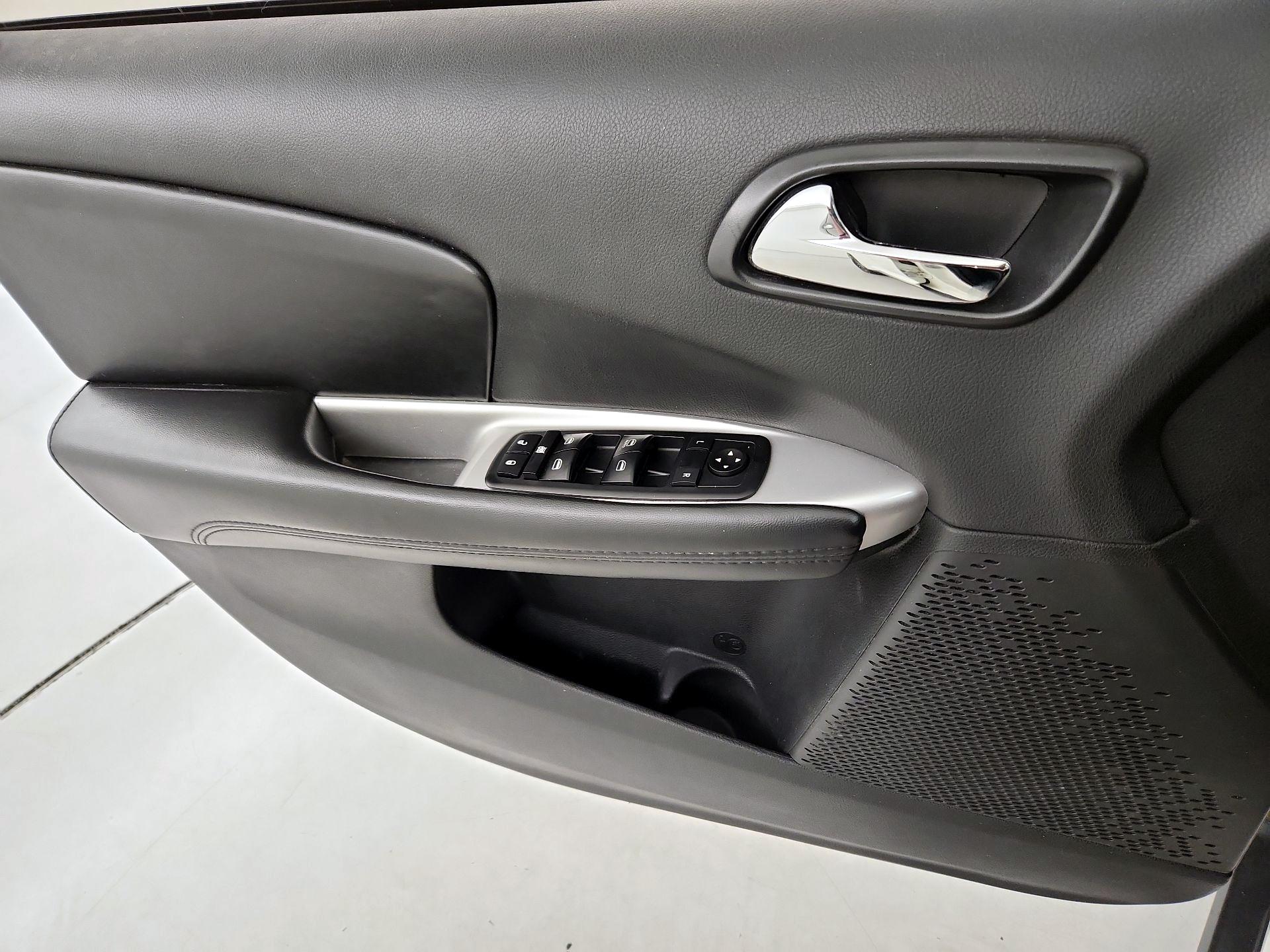 Thumbnail: 2018 Dodge Journey - 12