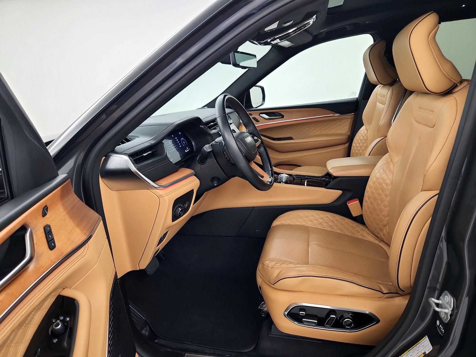 Thumbnail: 2021 Jeep Grand Cherokee L - 11