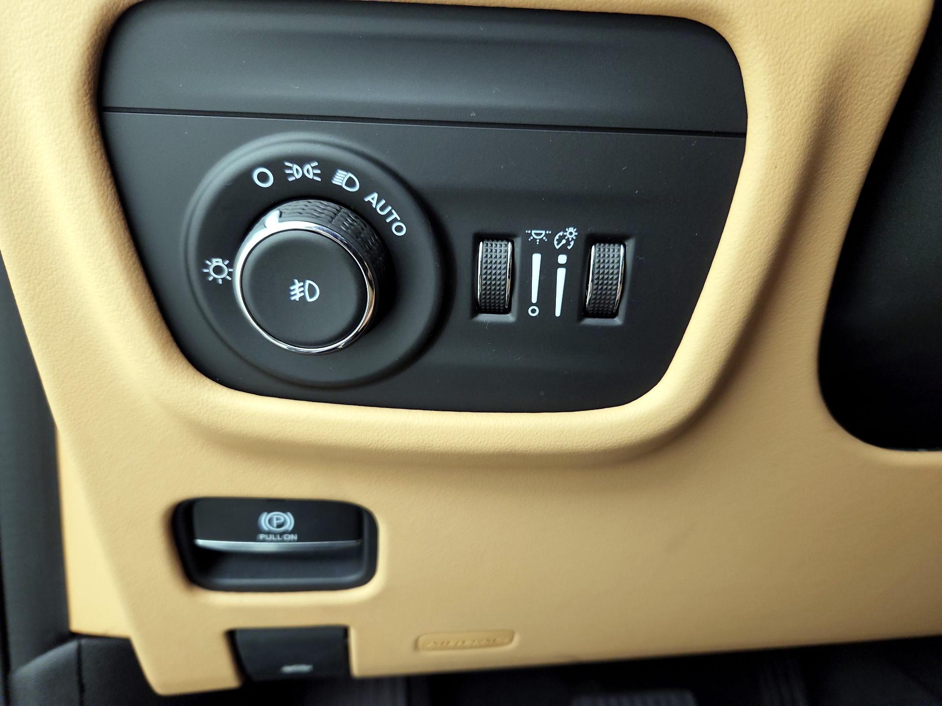 Thumbnail: 2021 Jeep Grand Cherokee L - 13