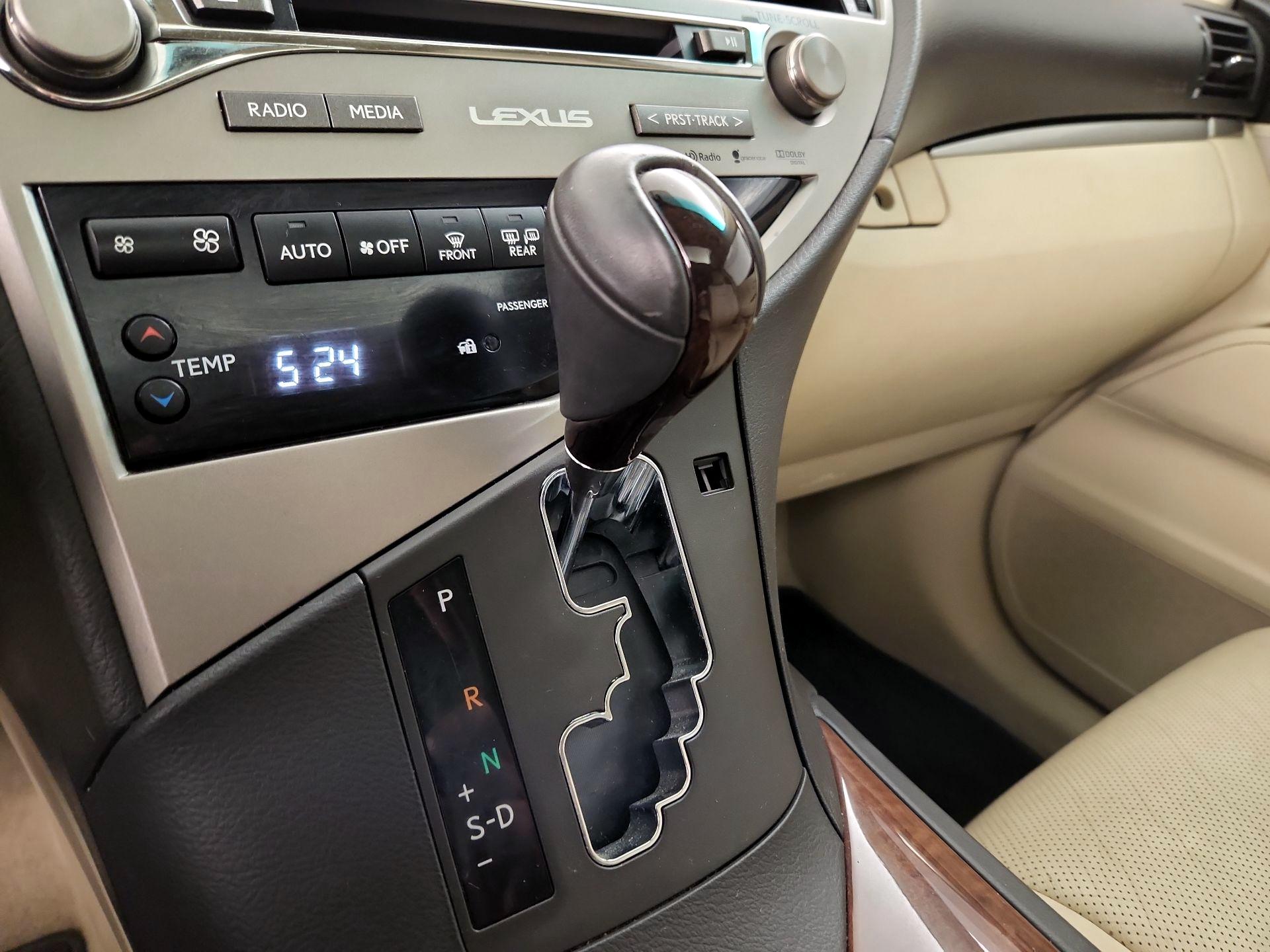 Thumbnail: 2015 Lexus RX - 18