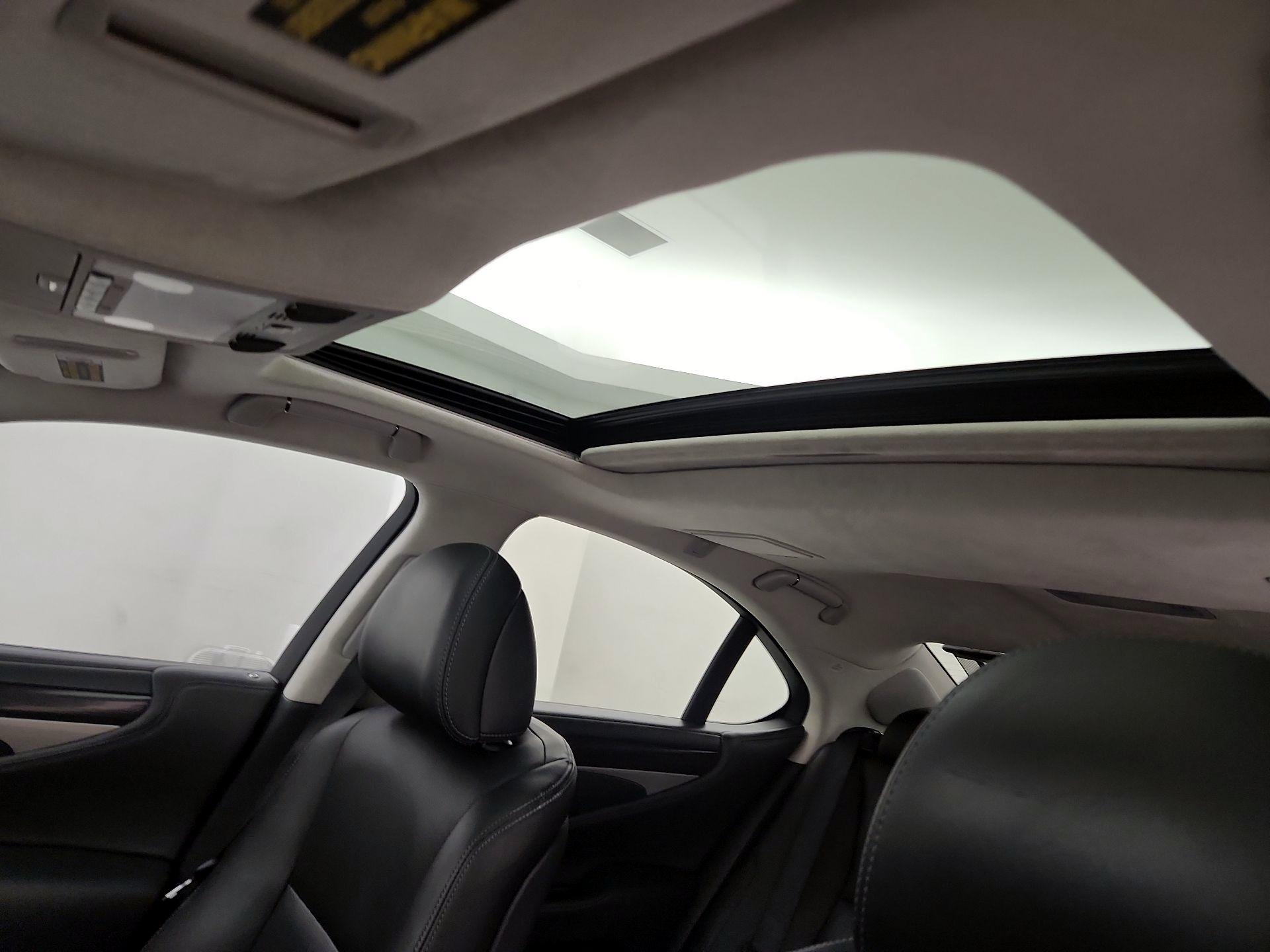 Thumbnail: 2015 Lexus LS - 20