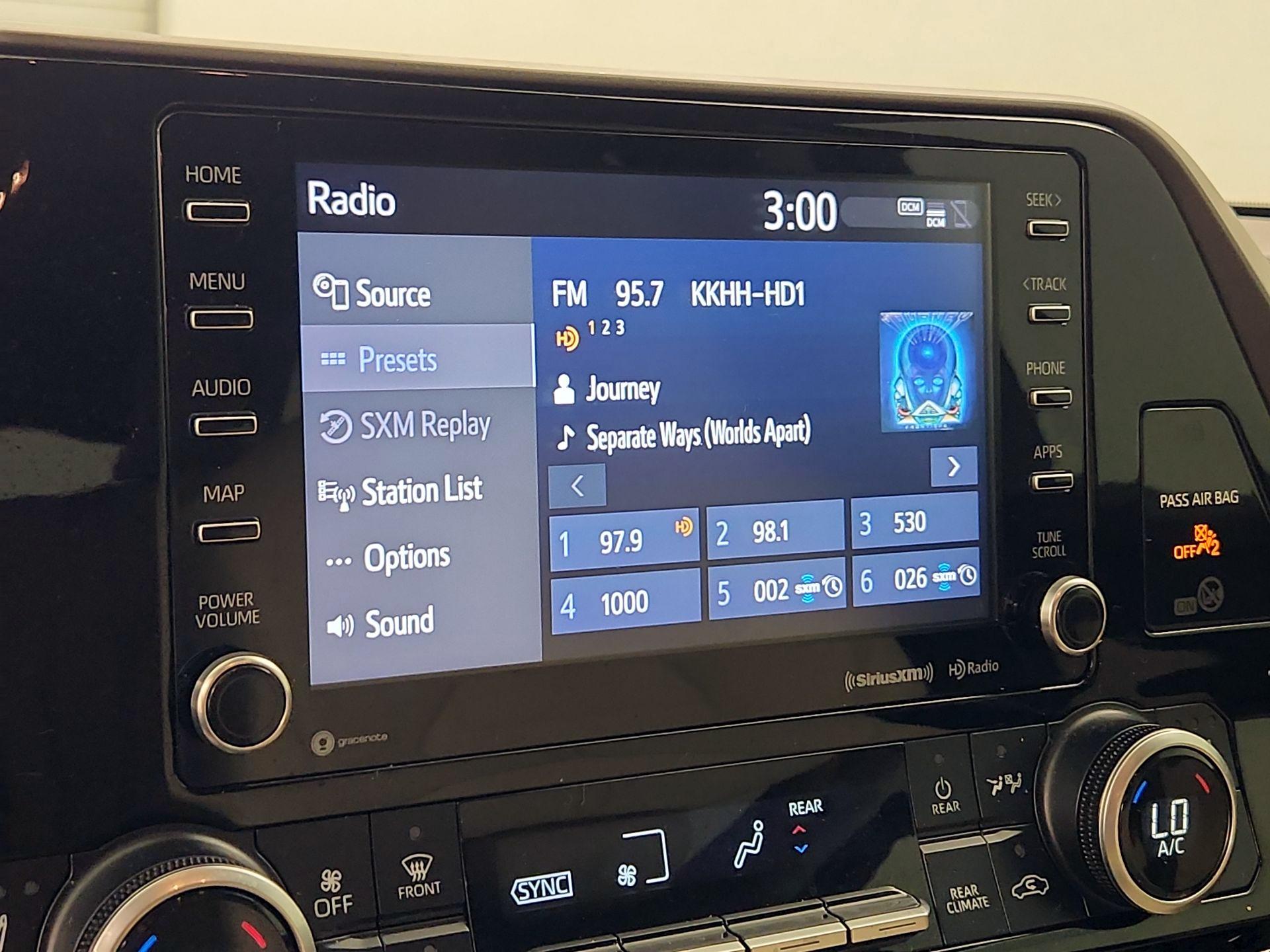 Thumbnail: 2021 Toyota Highlander - 15
