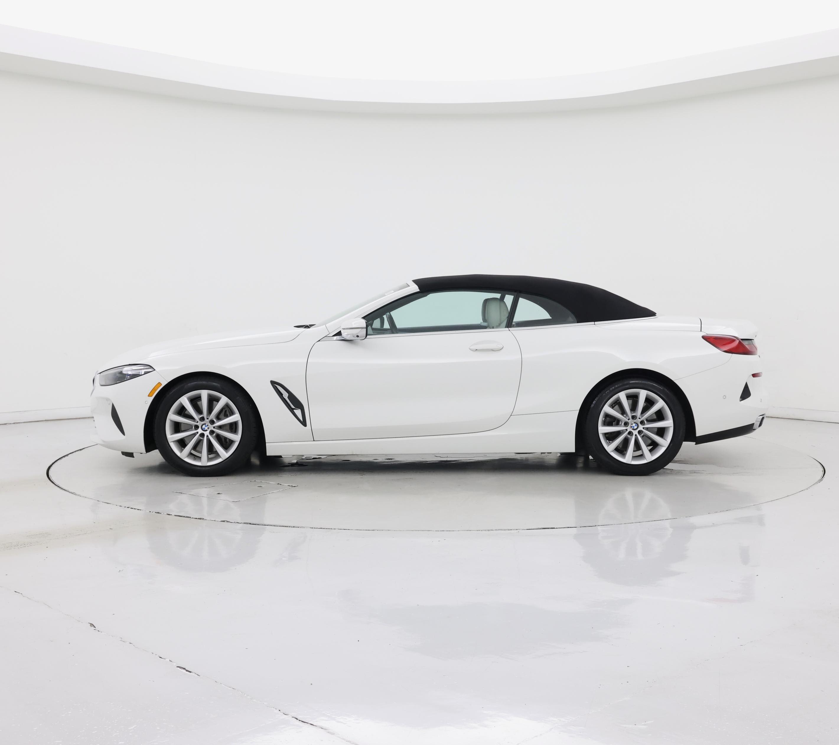 Thumbnail: 2021 BMW 8 Series - 3