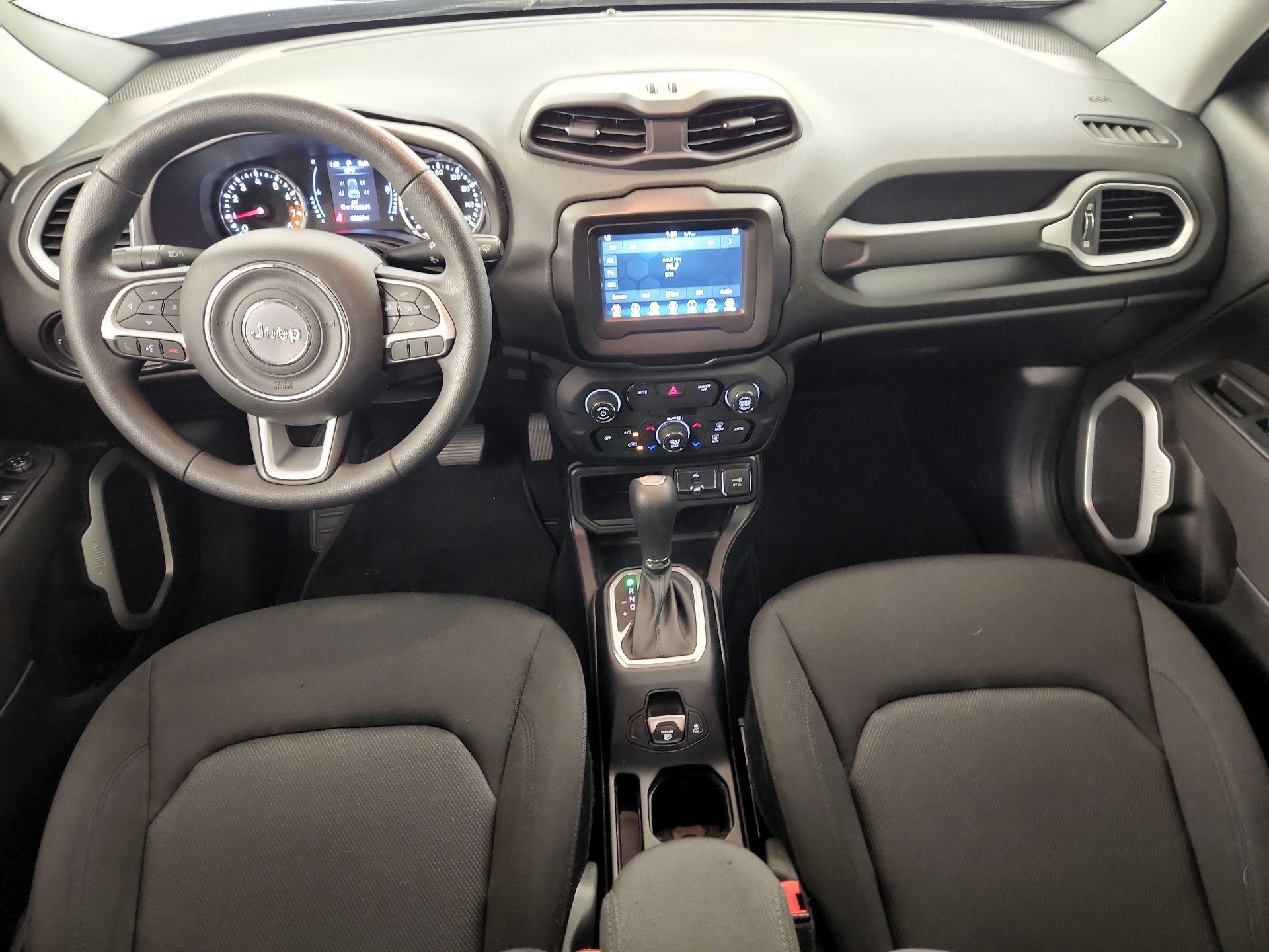 Thumbnail: 2018 Jeep Renegade - 9