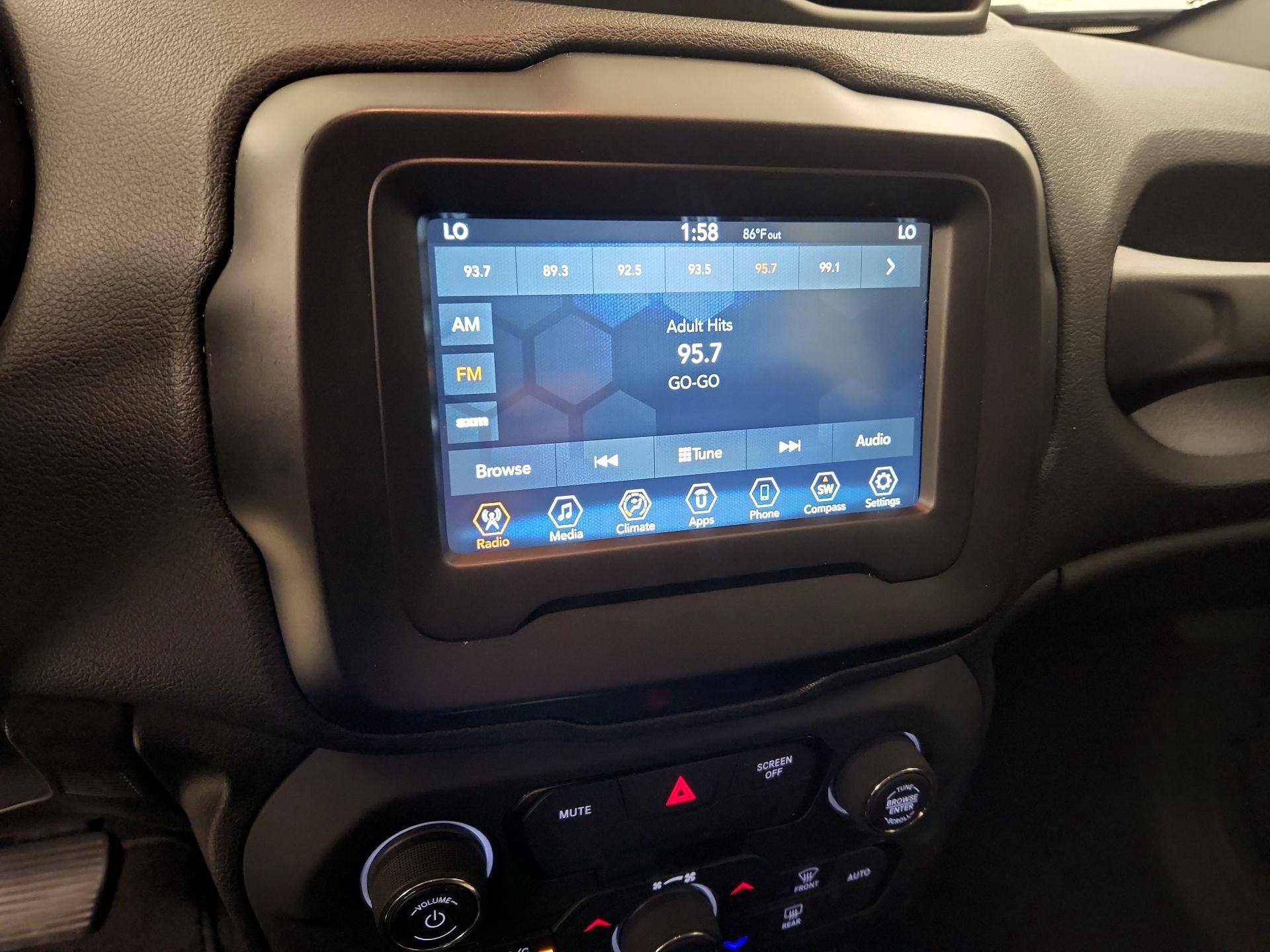 Thumbnail: 2018 Jeep Renegade - 15