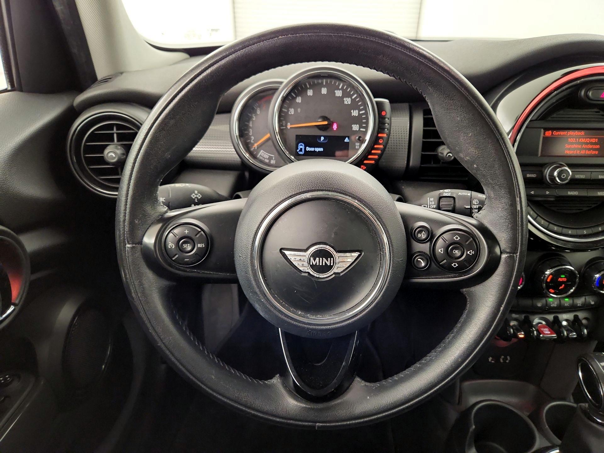 Thumbnail: 2015 MINI Cooper Hardtop - 10