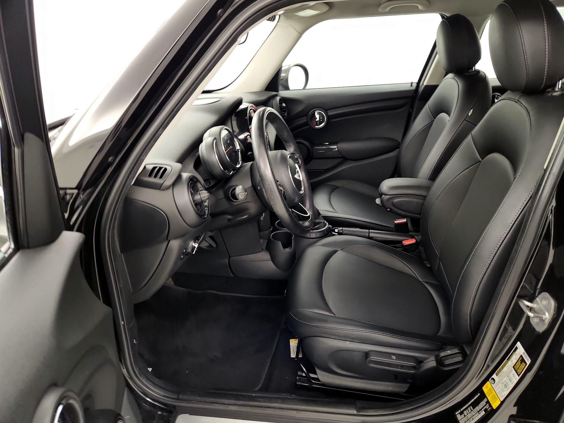 Thumbnail: 2015 MINI Cooper Hardtop - 11