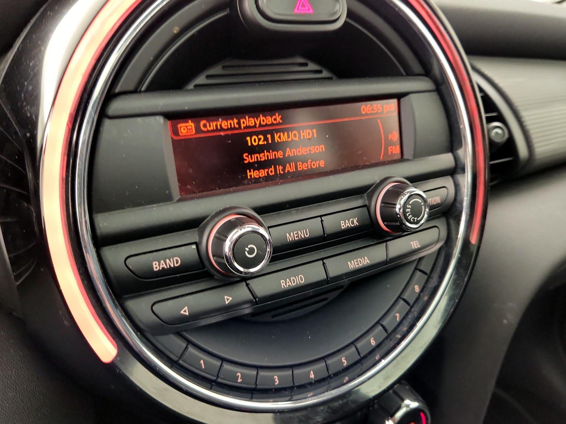 Thumbnail: 2015 MINI Cooper Hardtop - 14