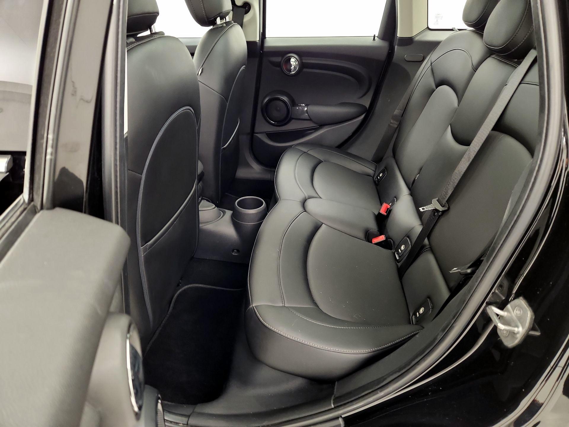 Thumbnail: 2015 MINI Cooper Hardtop - 19