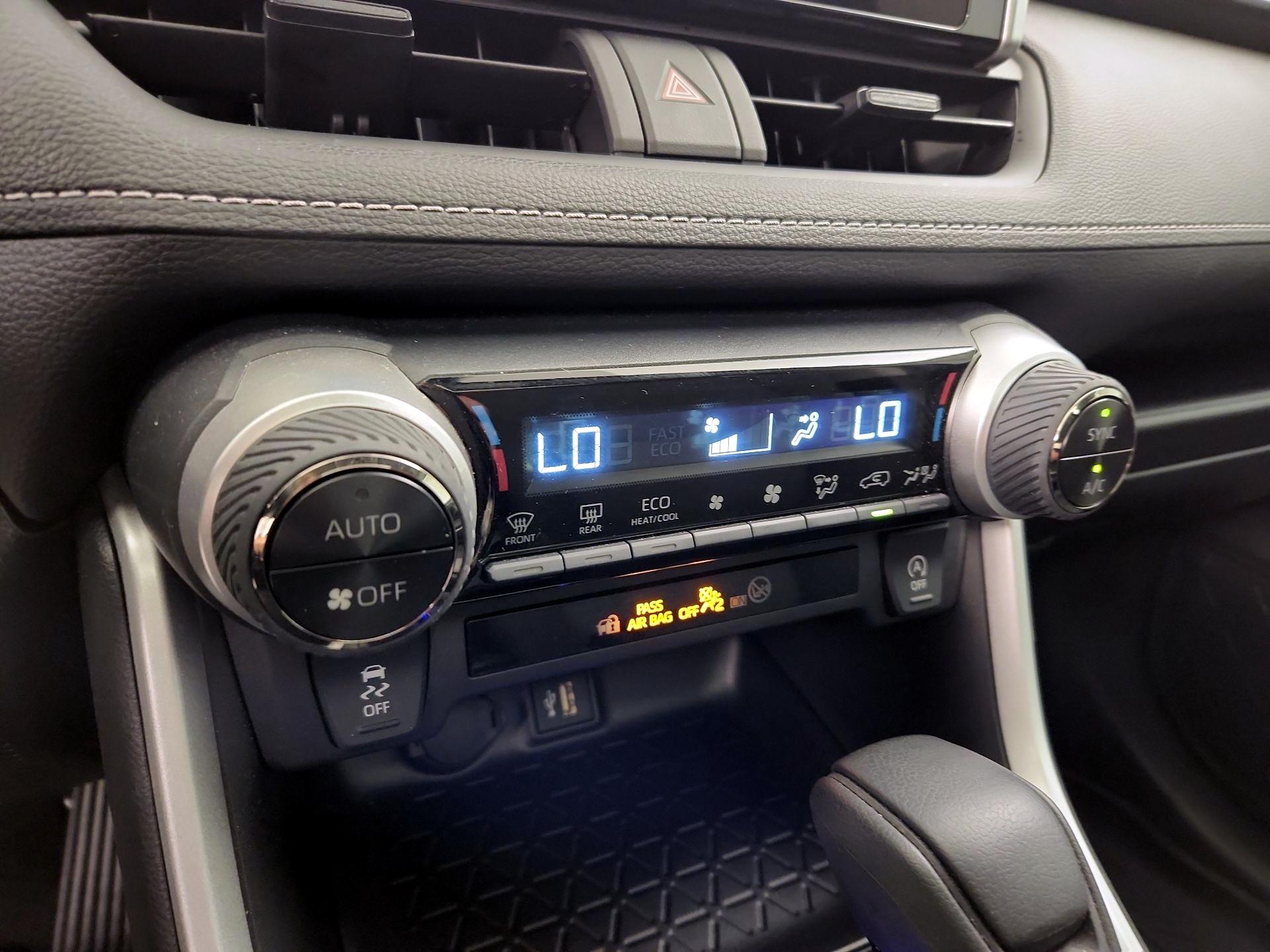 Thumbnail: 2025 Toyota RAV4 - 16