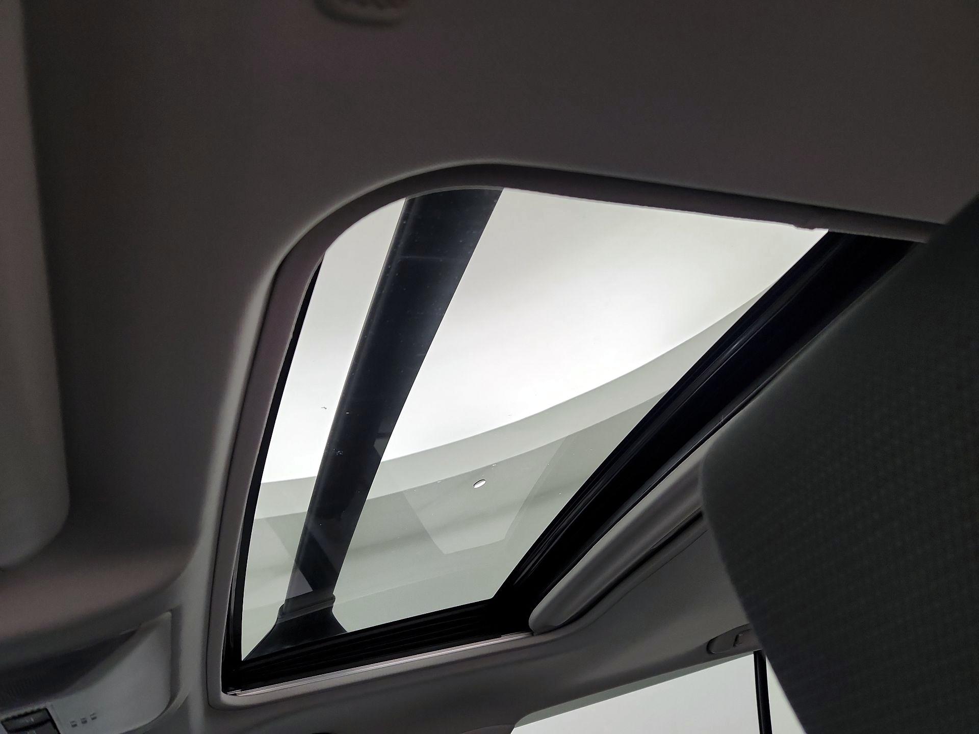 Thumbnail: 2025 Toyota RAV4 - 19