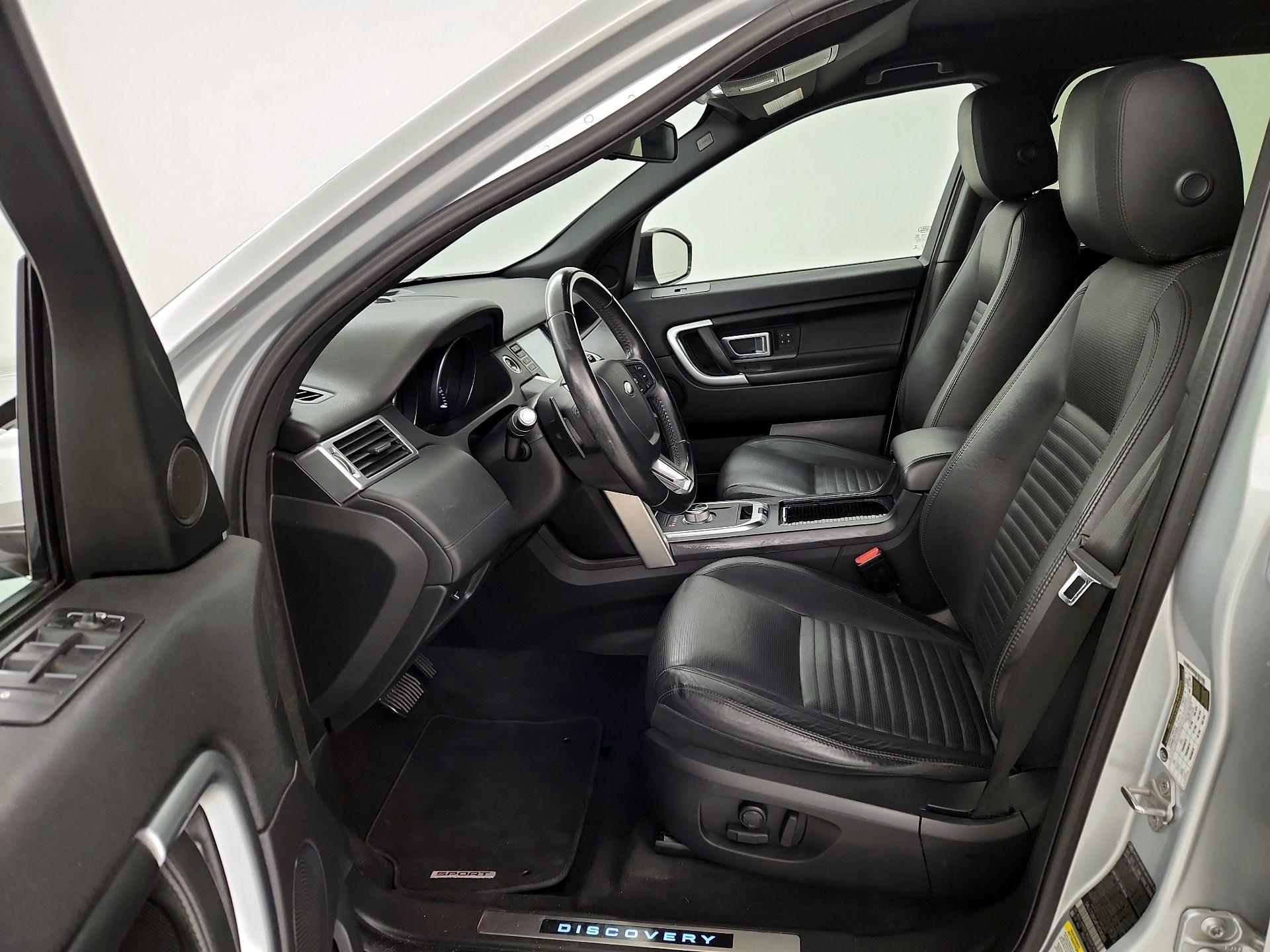 Thumbnail: 2015 Land Rover Discovery Sport - 11