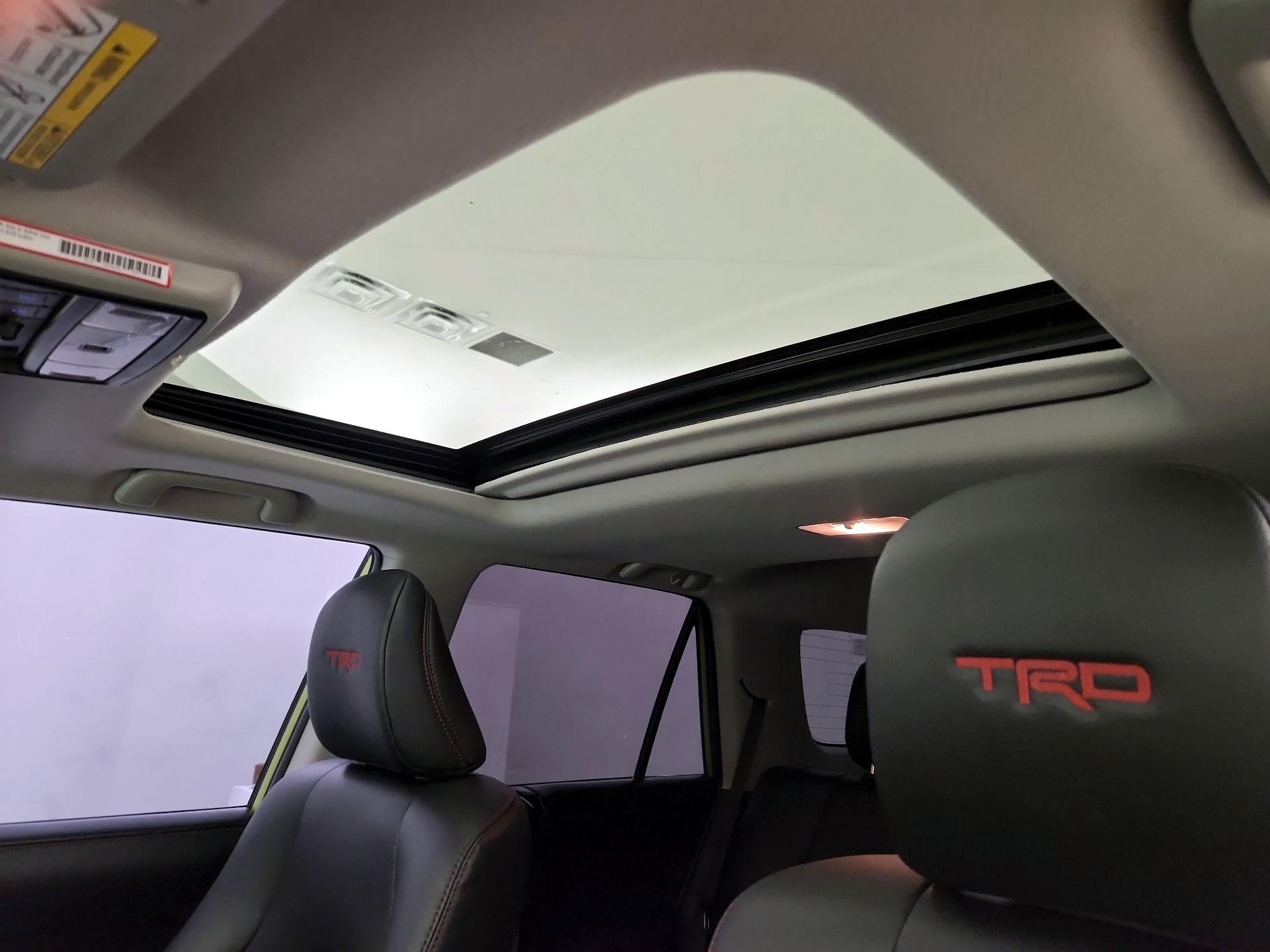 Thumbnail: 2022 Toyota 4Runner - 19