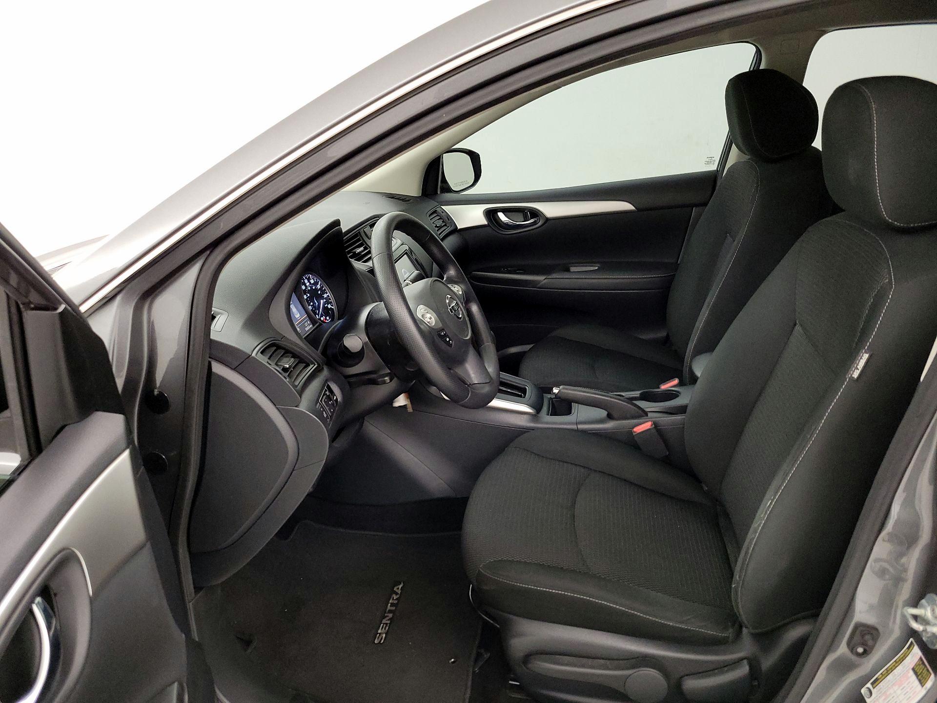 Thumbnail: 2019 Nissan Sentra - 11