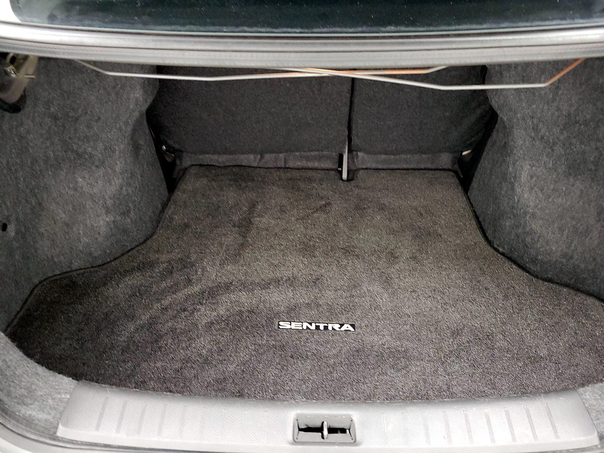 Thumbnail: 2019 Nissan Sentra - 20
