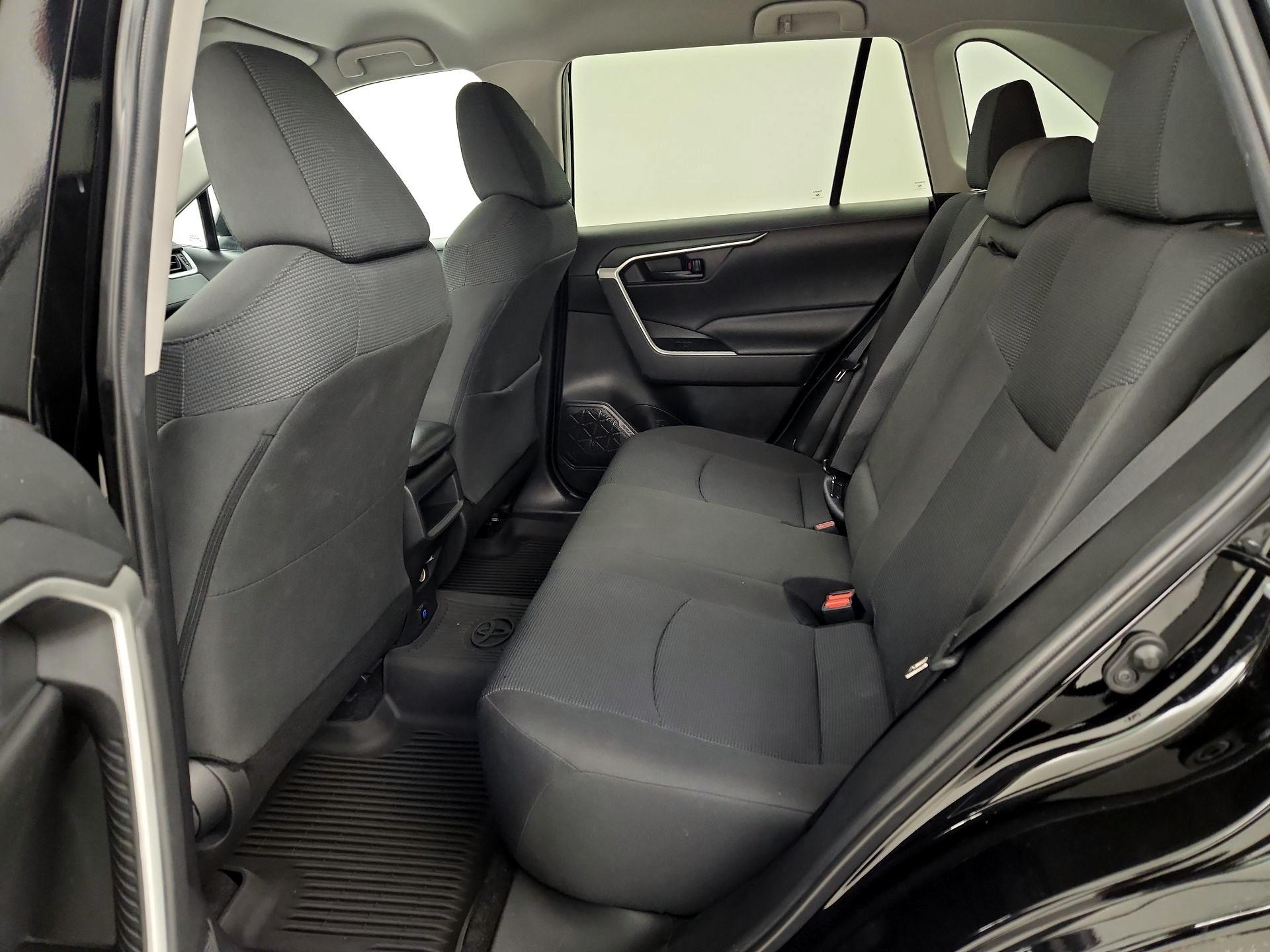 Thumbnail: 2021 Toyota RAV4 - 19
