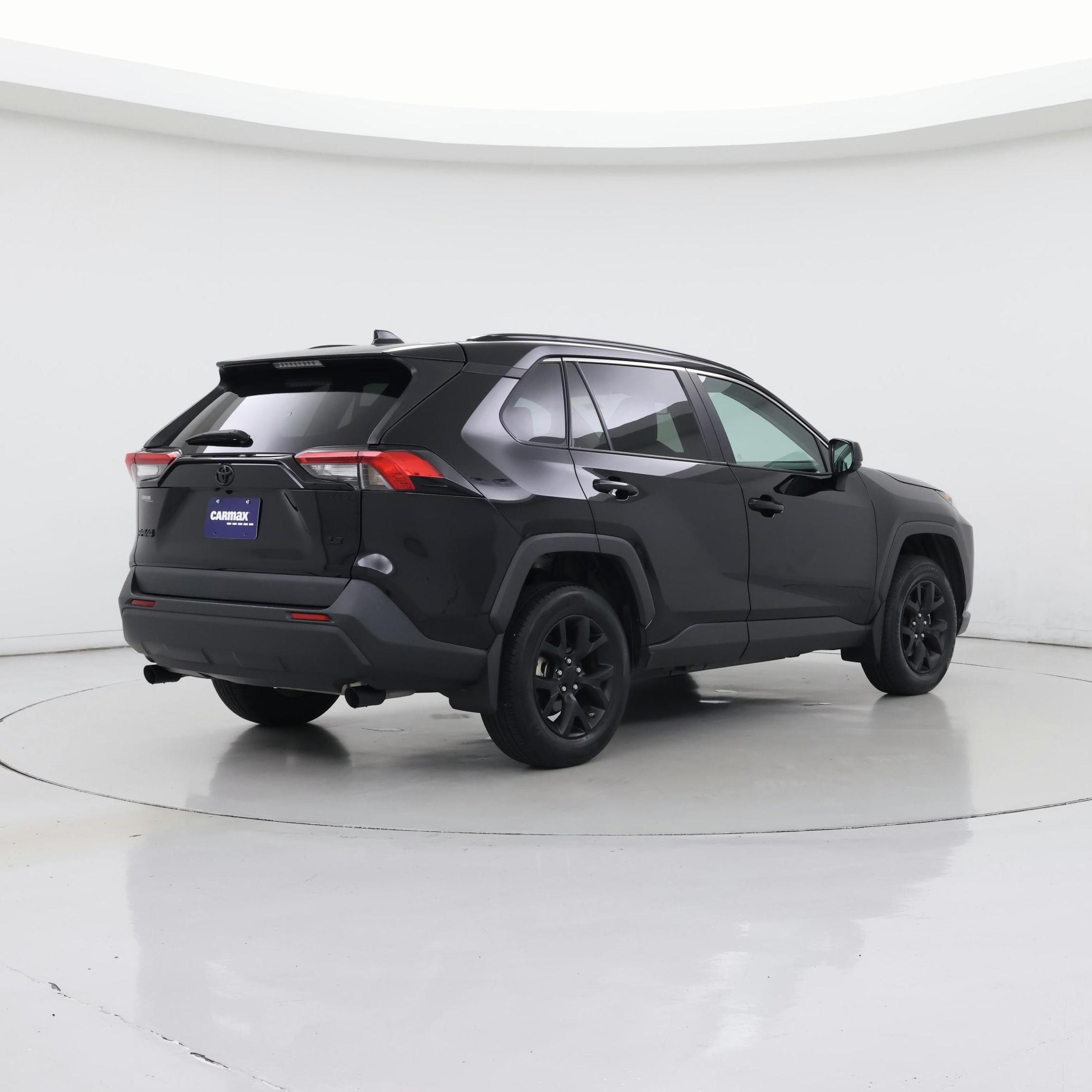 Thumbnail: 2021 Toyota RAV4 - 8
