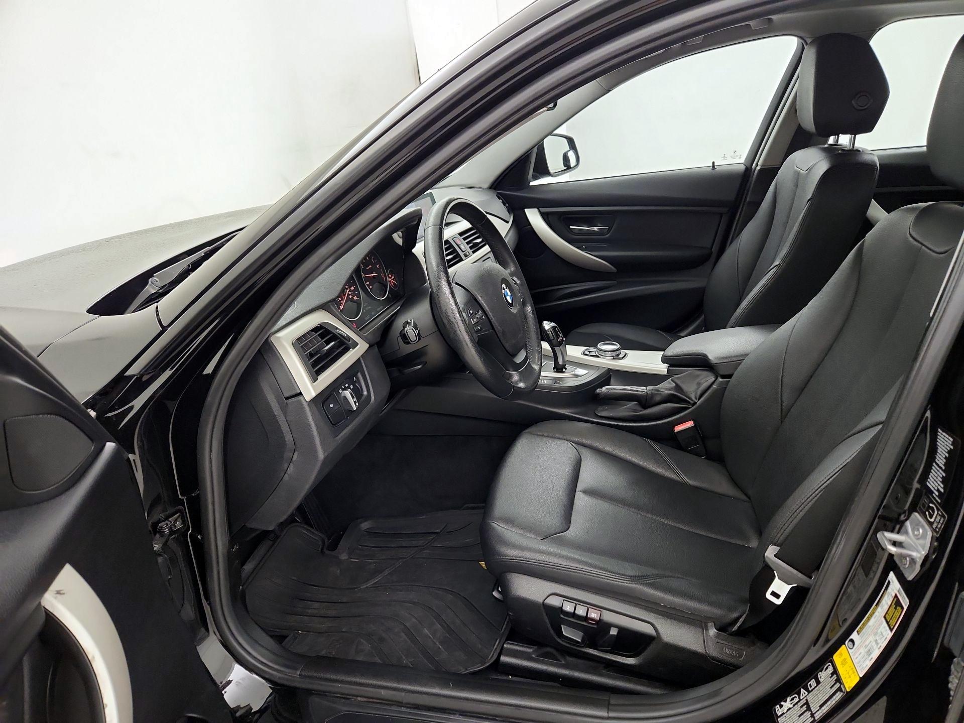 Thumbnail: 2015 BMW 3 Series - 11