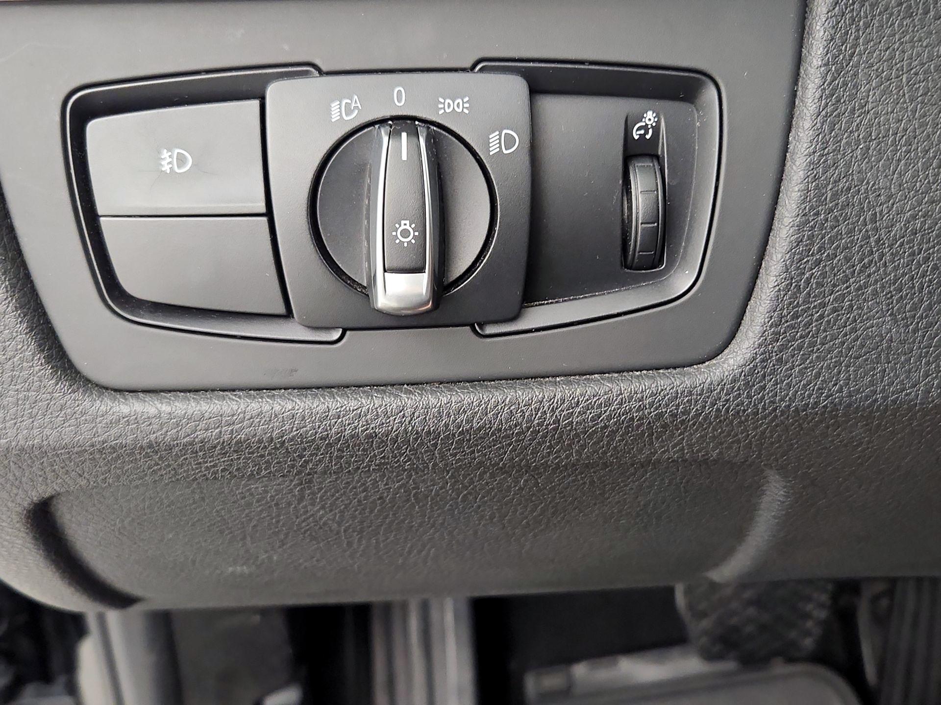 Thumbnail: 2015 BMW 3 Series - 13