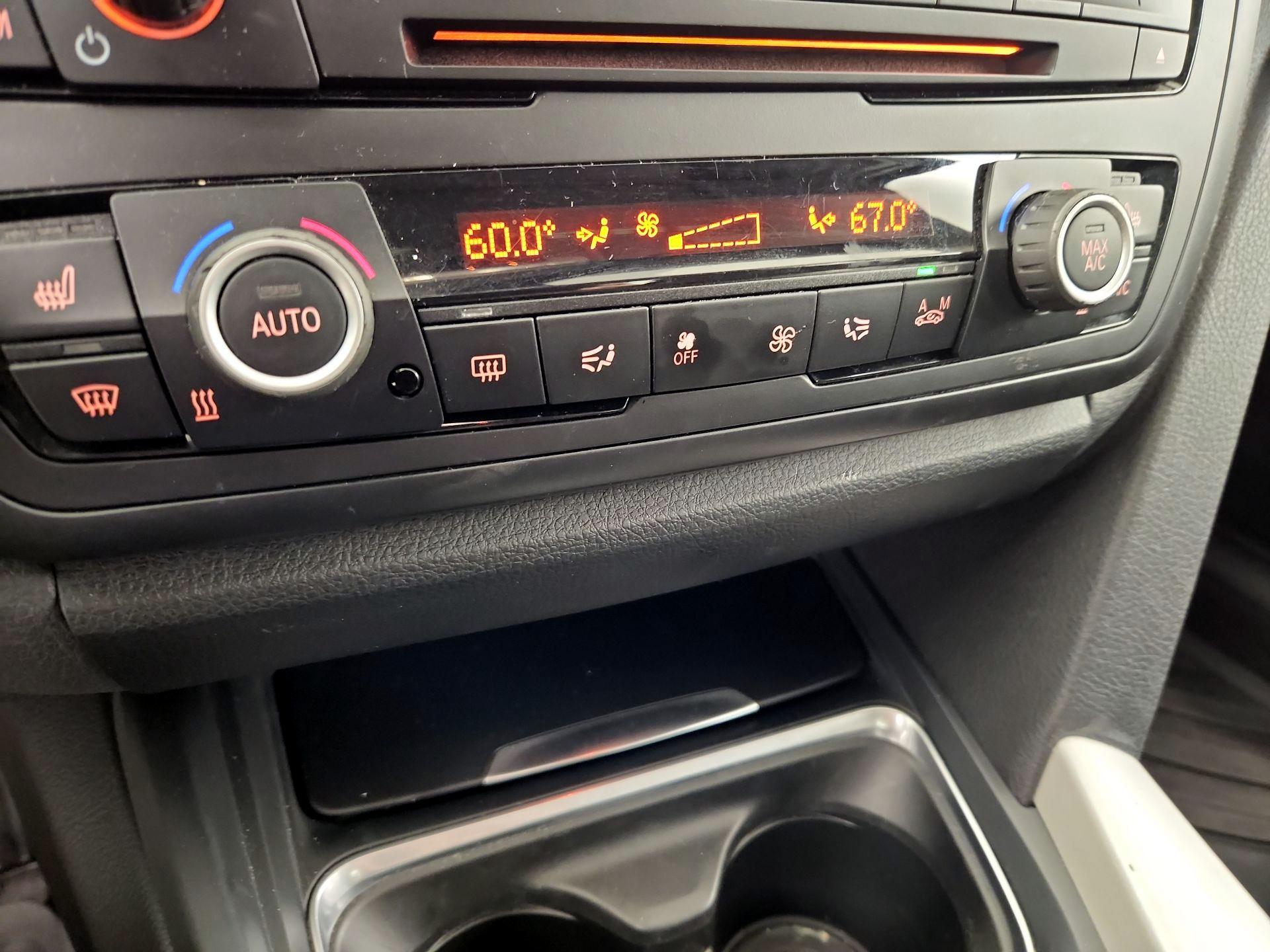 Thumbnail: 2015 BMW 3 Series - 17