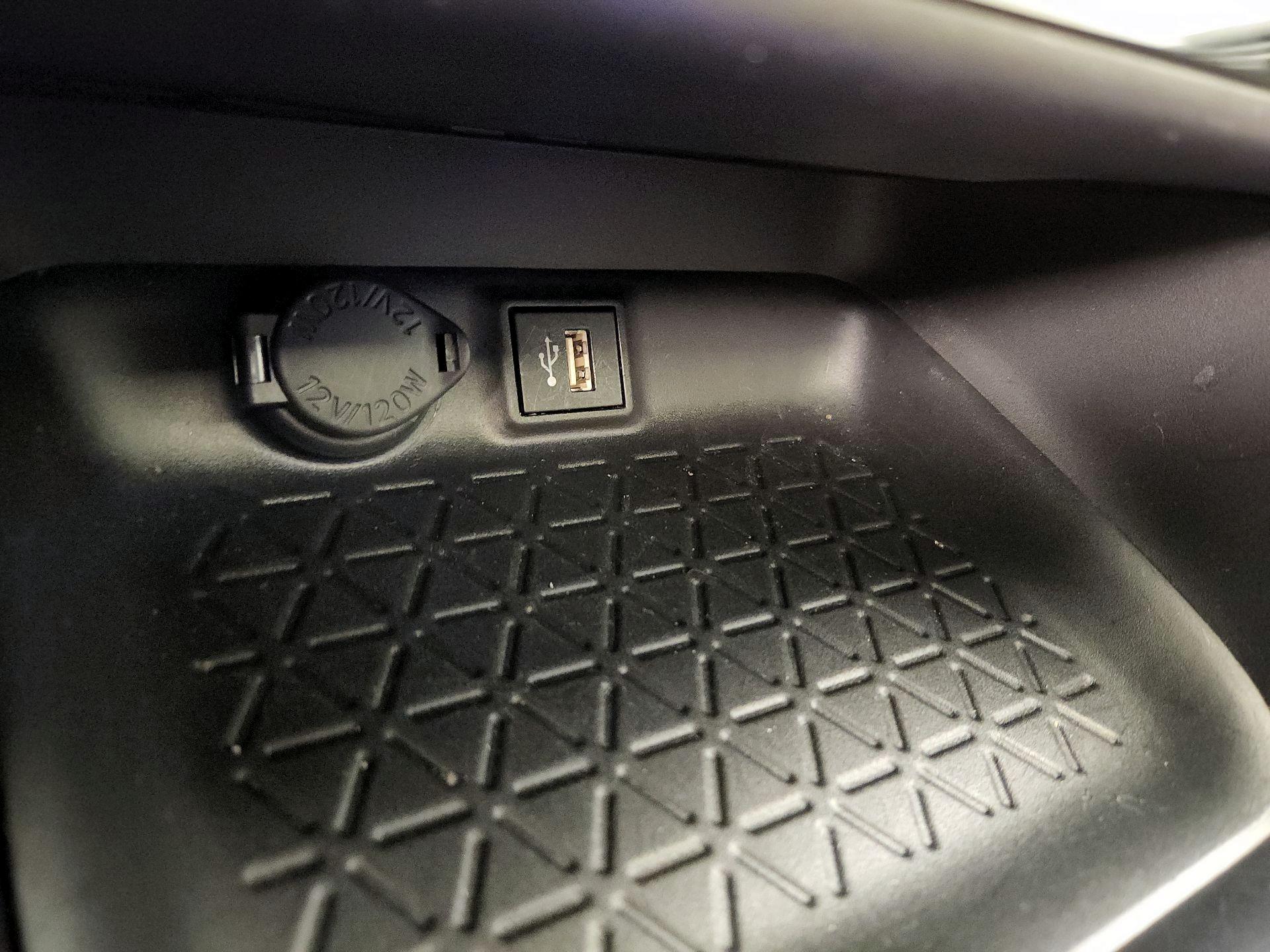 Thumbnail: 2024 Toyota RAV4 - 18