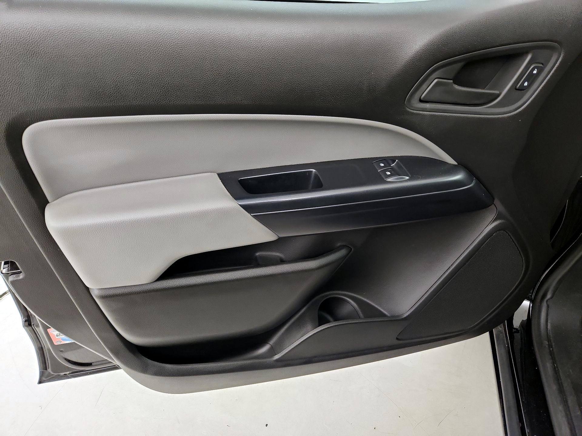 Thumbnail: 2016 GMC Canyon - 12