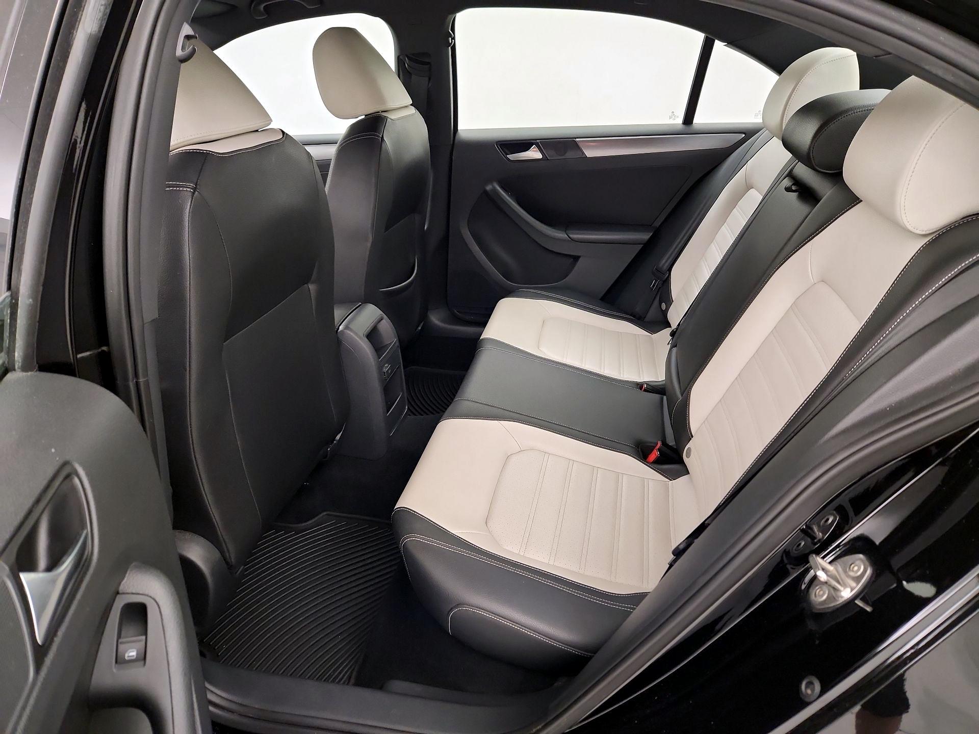 Thumbnail: 2016 Volkswagen Jetta - 20