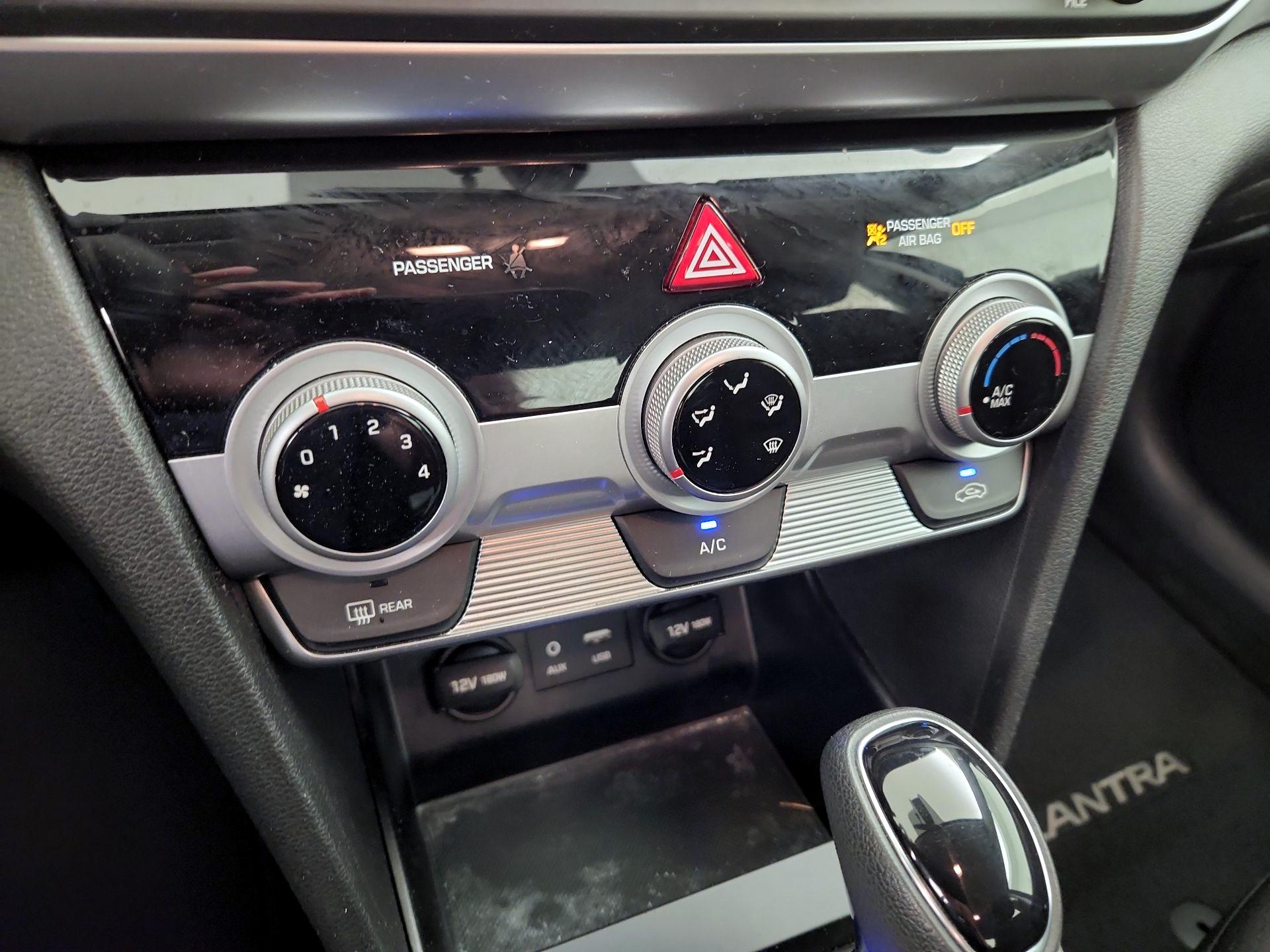 Thumbnail: 2019 Hyundai Elantra - 16