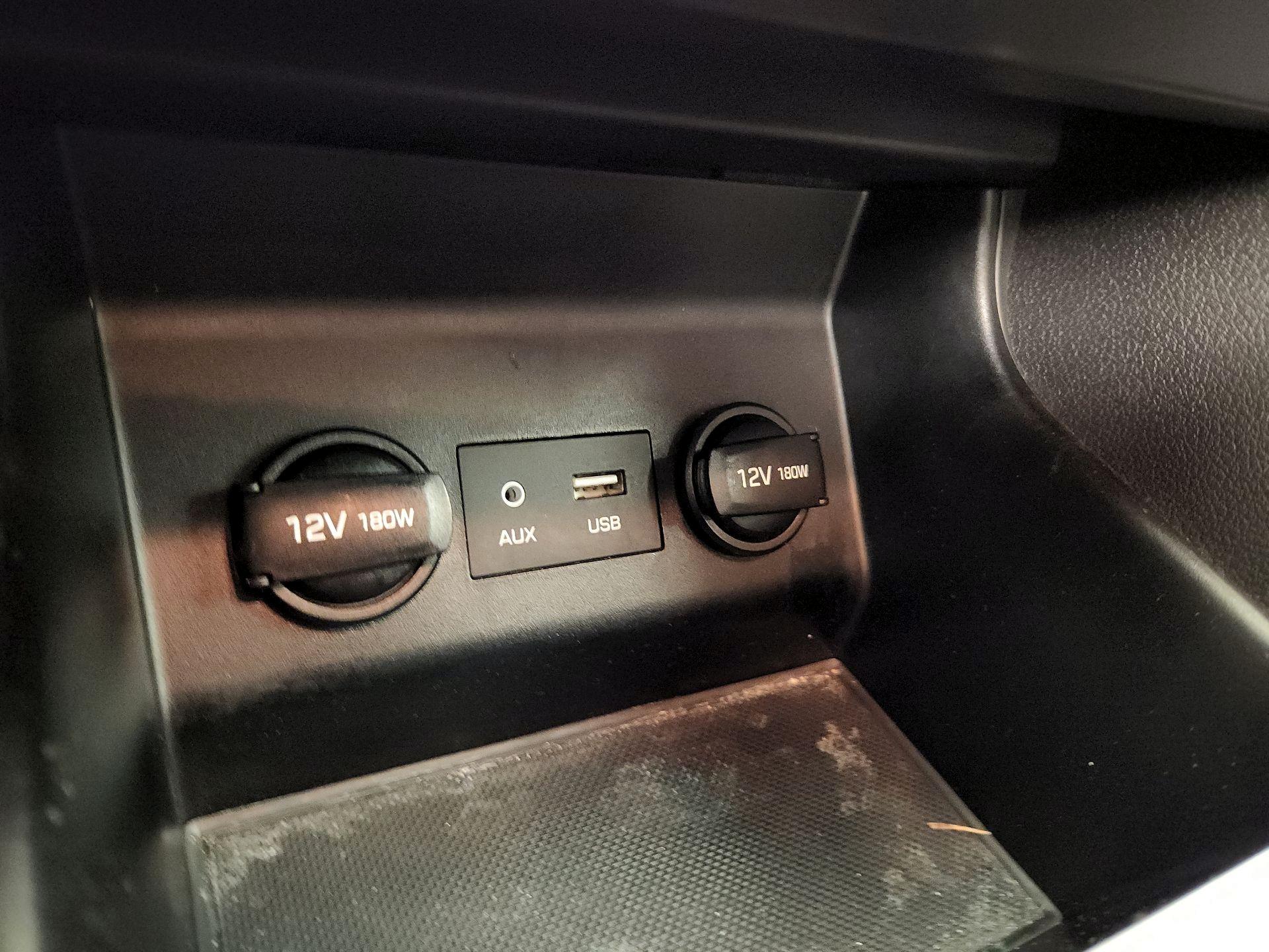 Thumbnail: 2019 Hyundai Elantra - 18