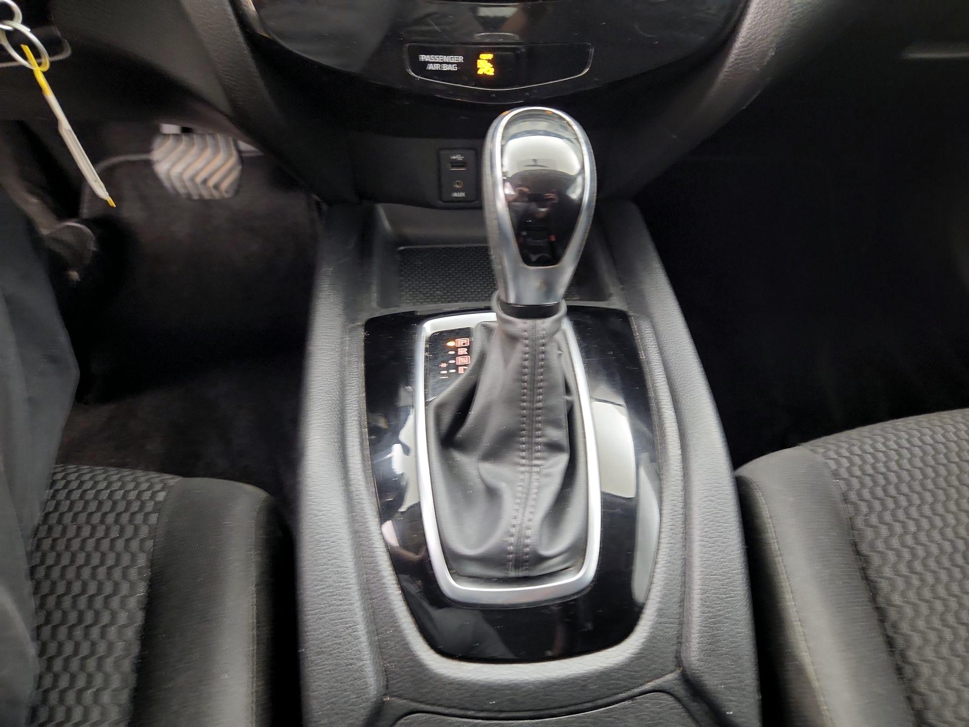 Thumbnail: 2018 Nissan Rogue Sport - 18