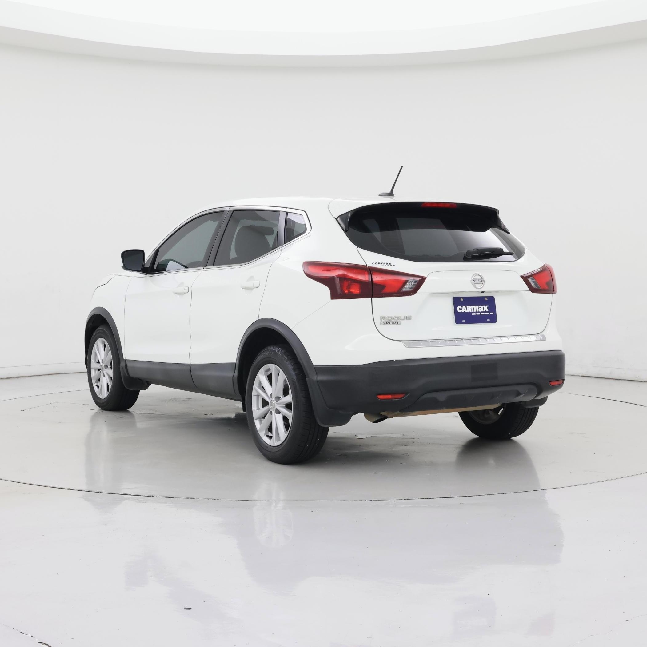 Thumbnail: 2018 Nissan Rogue Sport - 2