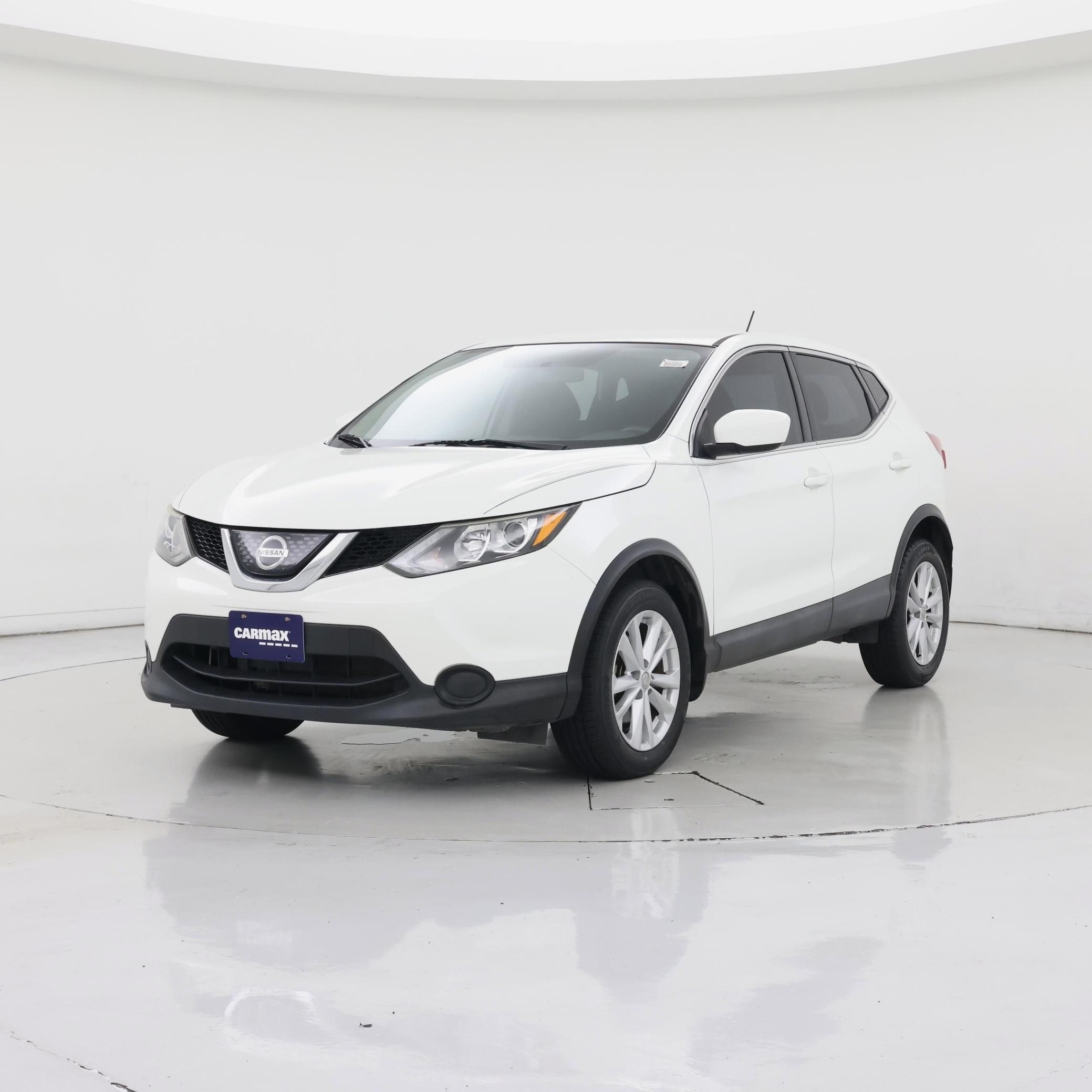 Thumbnail: 2018 Nissan Rogue Sport - 4