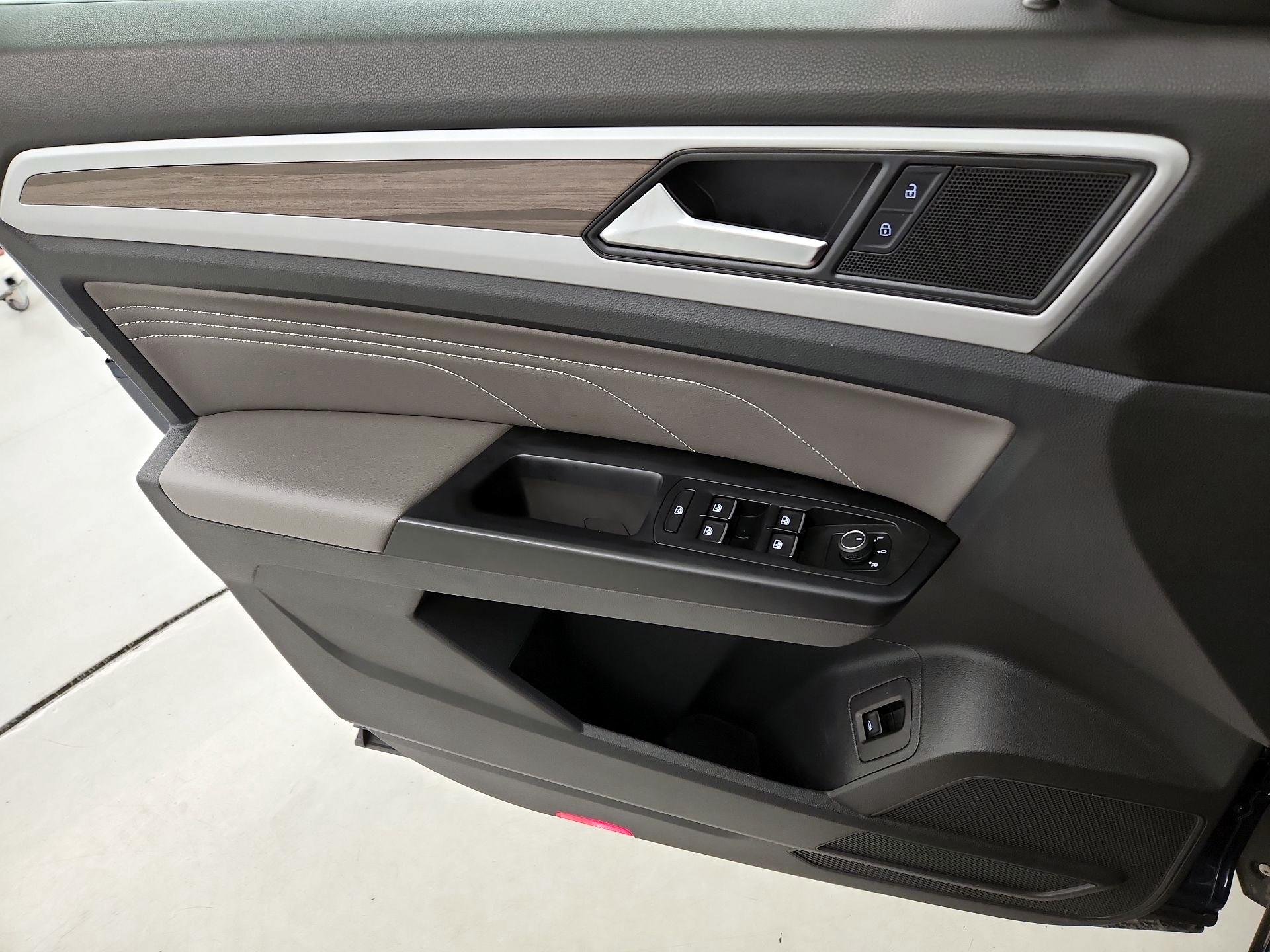 Thumbnail: 2021 Volkswagen Atlas - 12