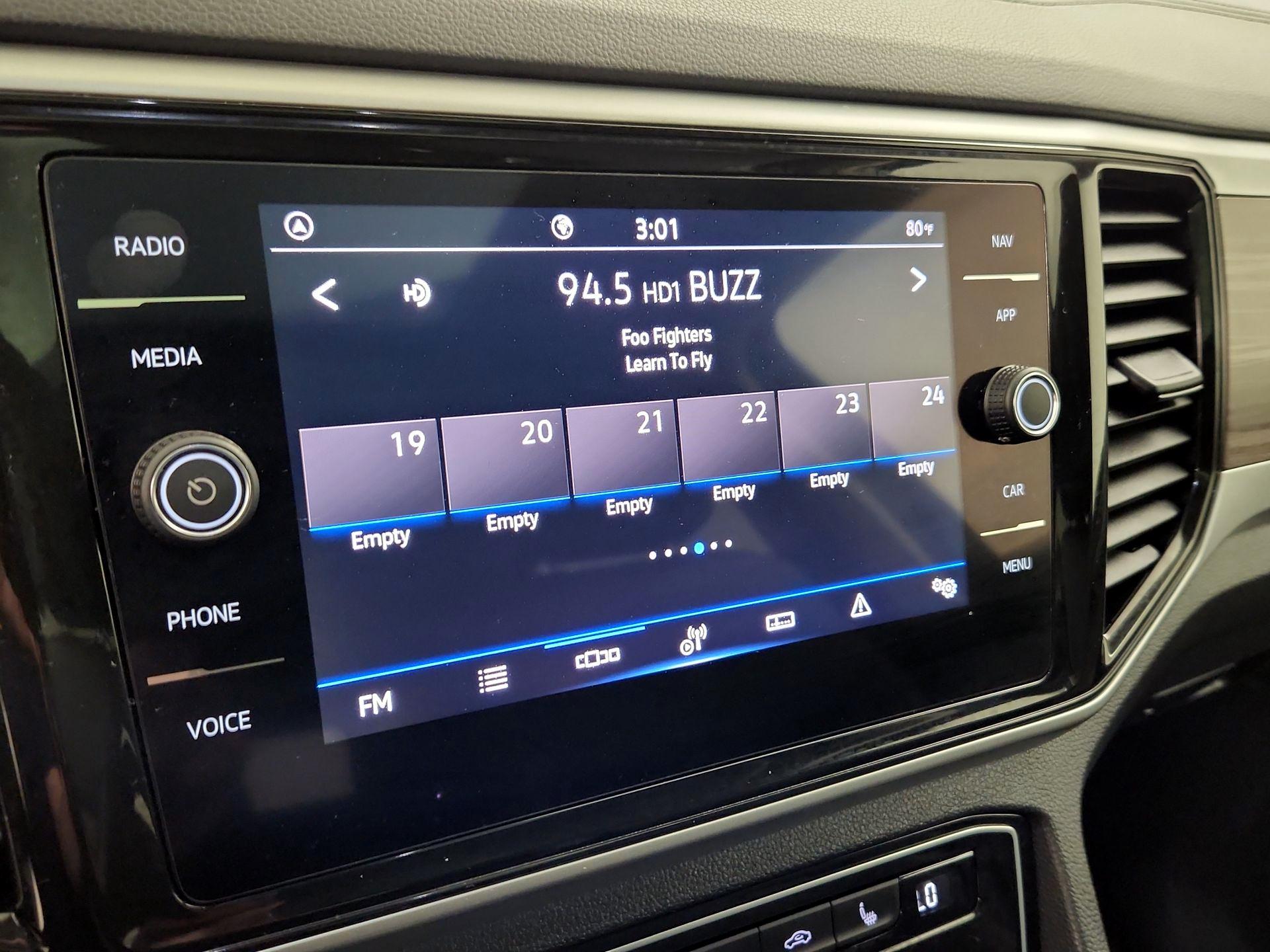 Thumbnail: 2021 Volkswagen Atlas - 16