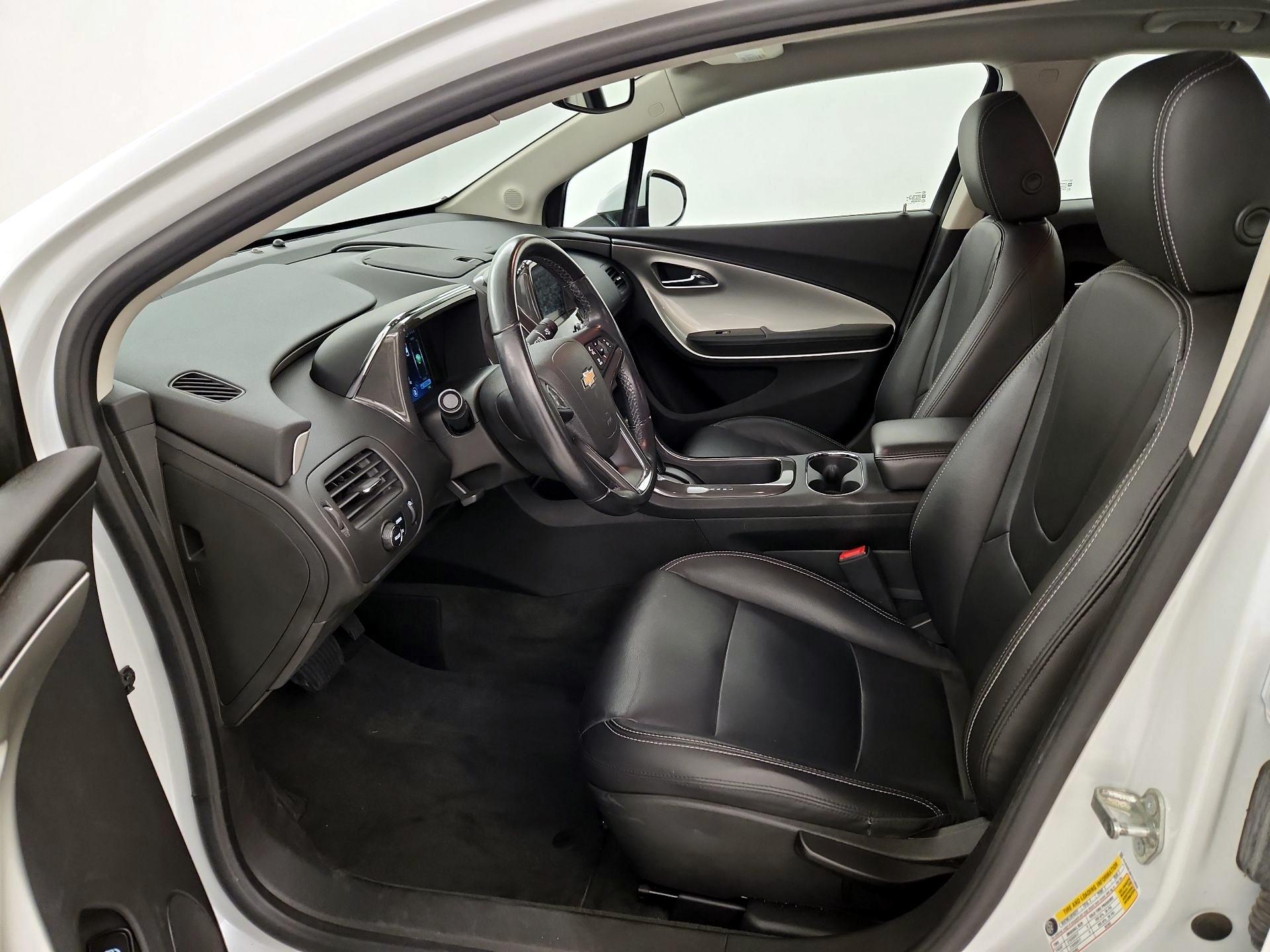 Thumbnail: 2015 Chevrolet Volt - 11
