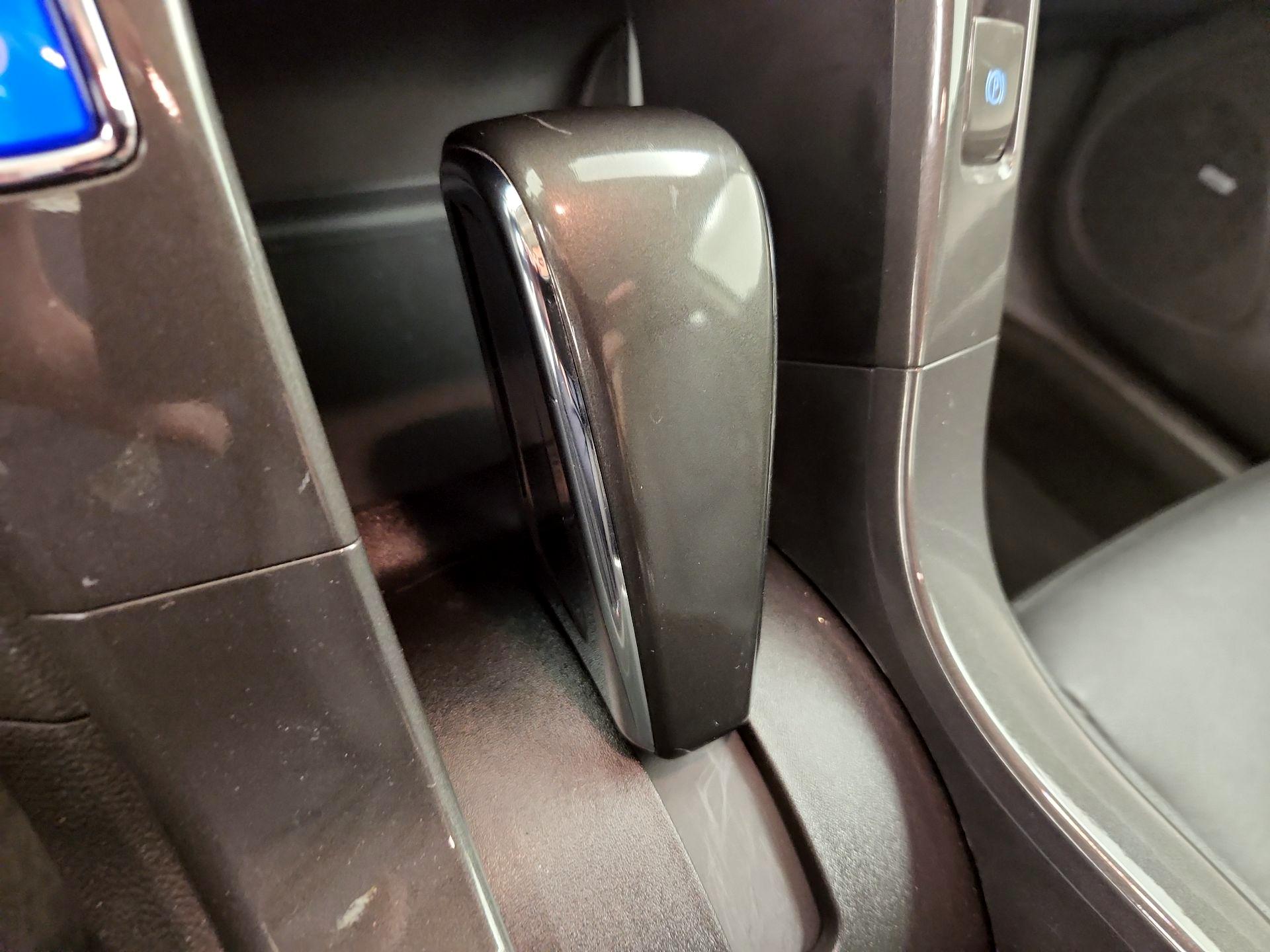 Thumbnail: 2015 Chevrolet Volt - 18