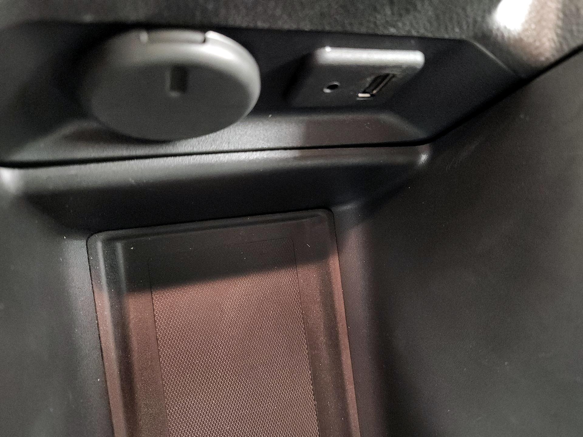 Thumbnail: 2015 Chevrolet Volt - 19