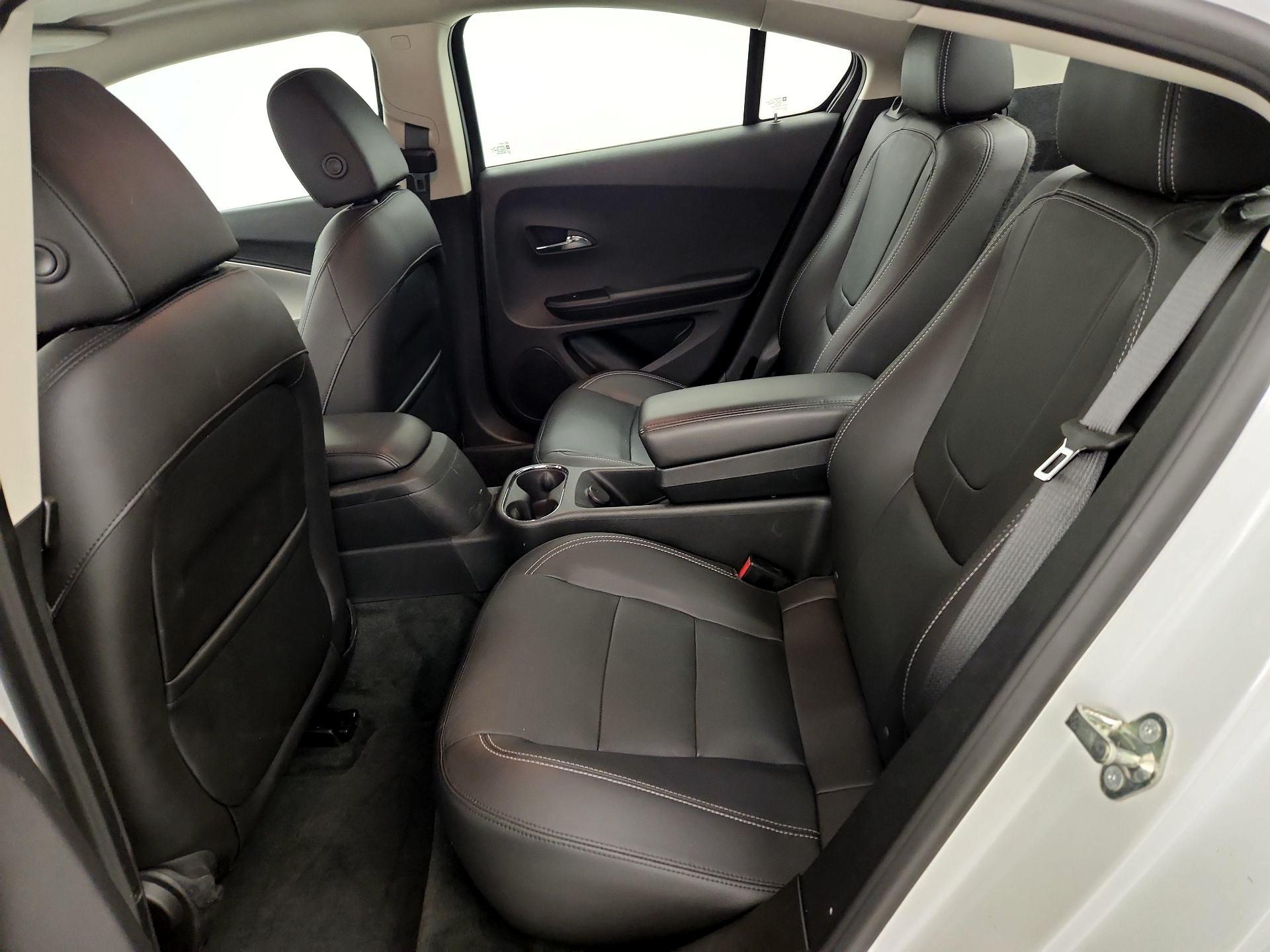Thumbnail: 2015 Chevrolet Volt - 20