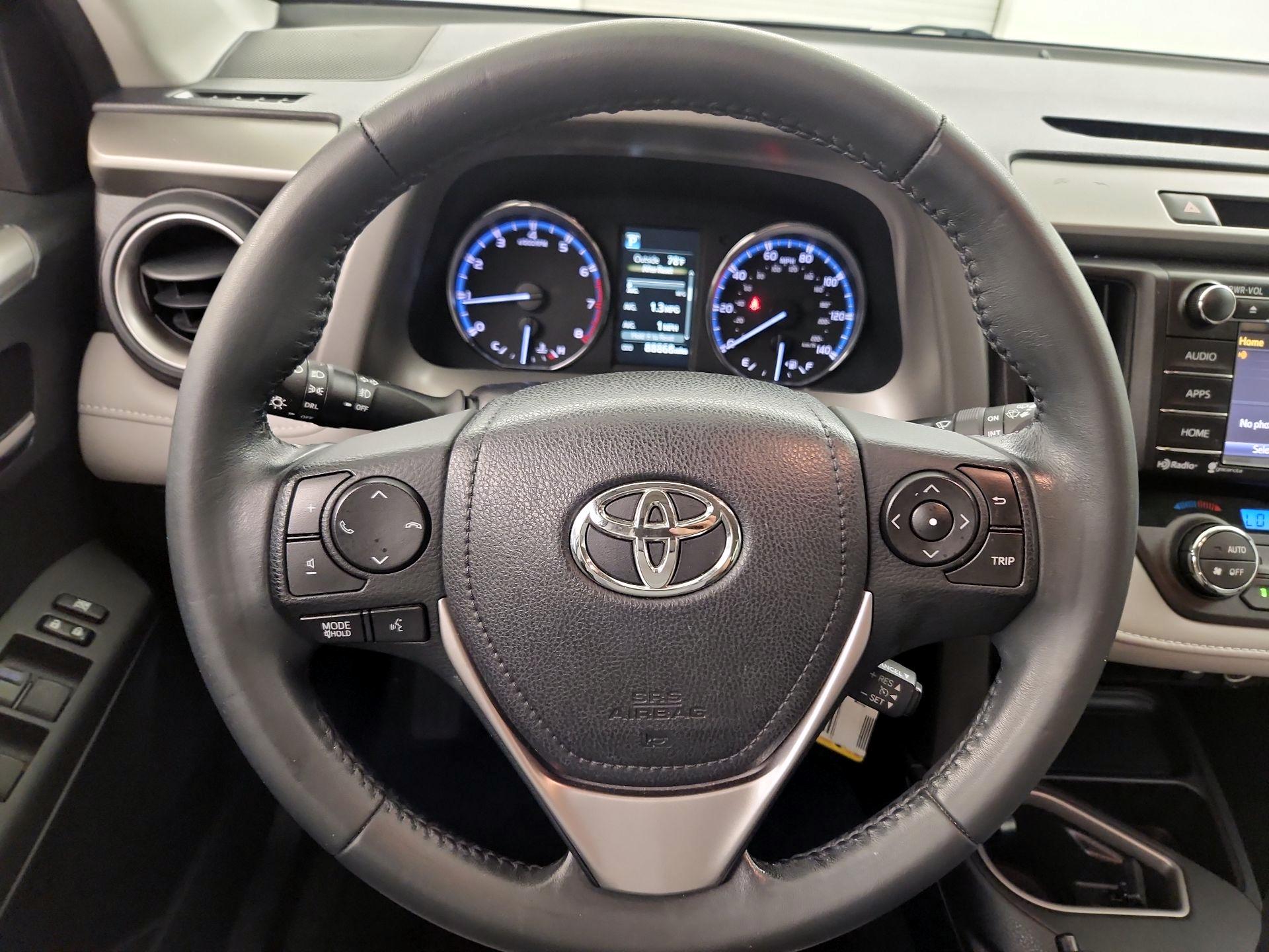 Thumbnail: 2016 Toyota RAV4 - 10