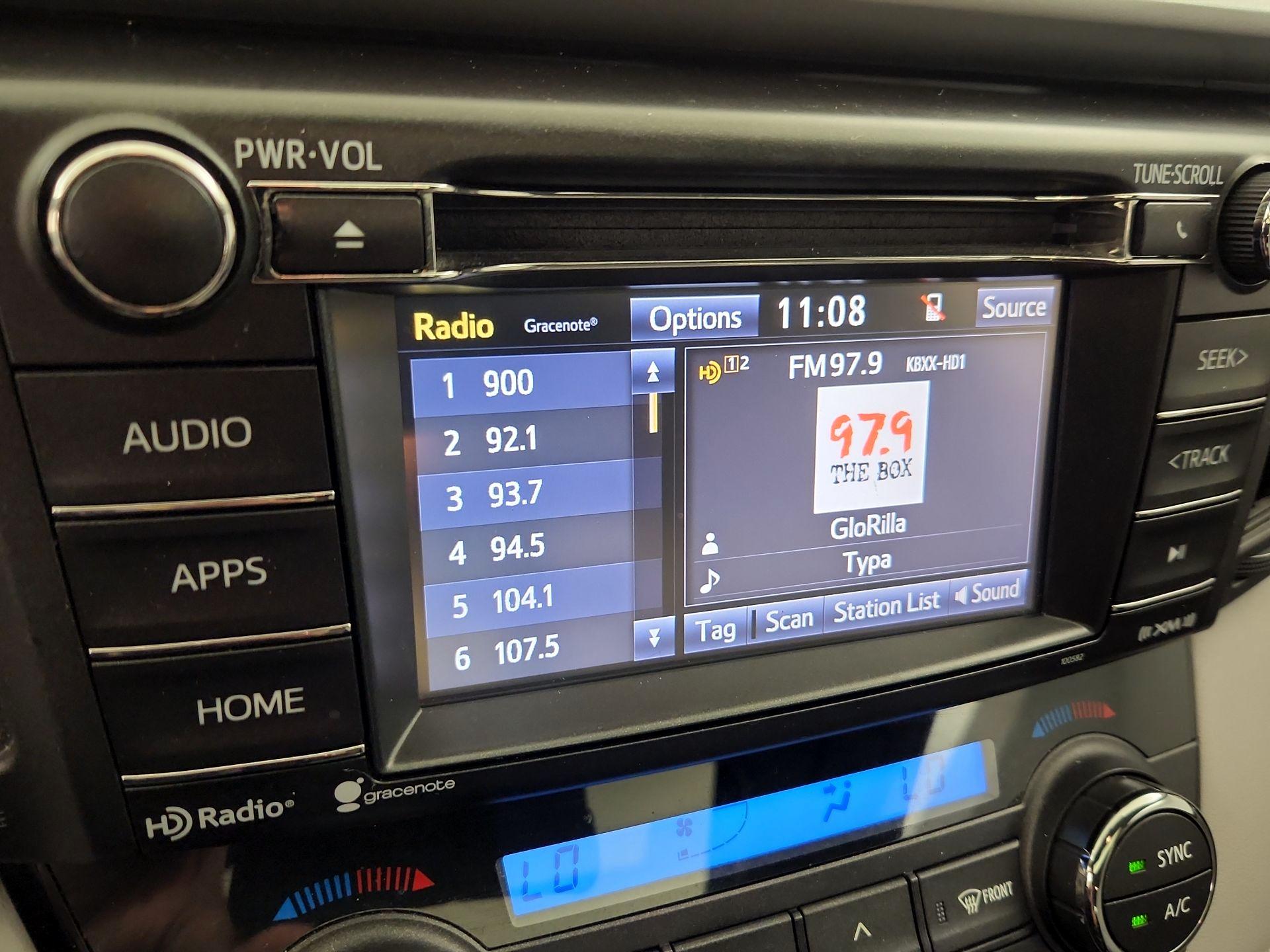 Thumbnail: 2016 Toyota RAV4 - 15