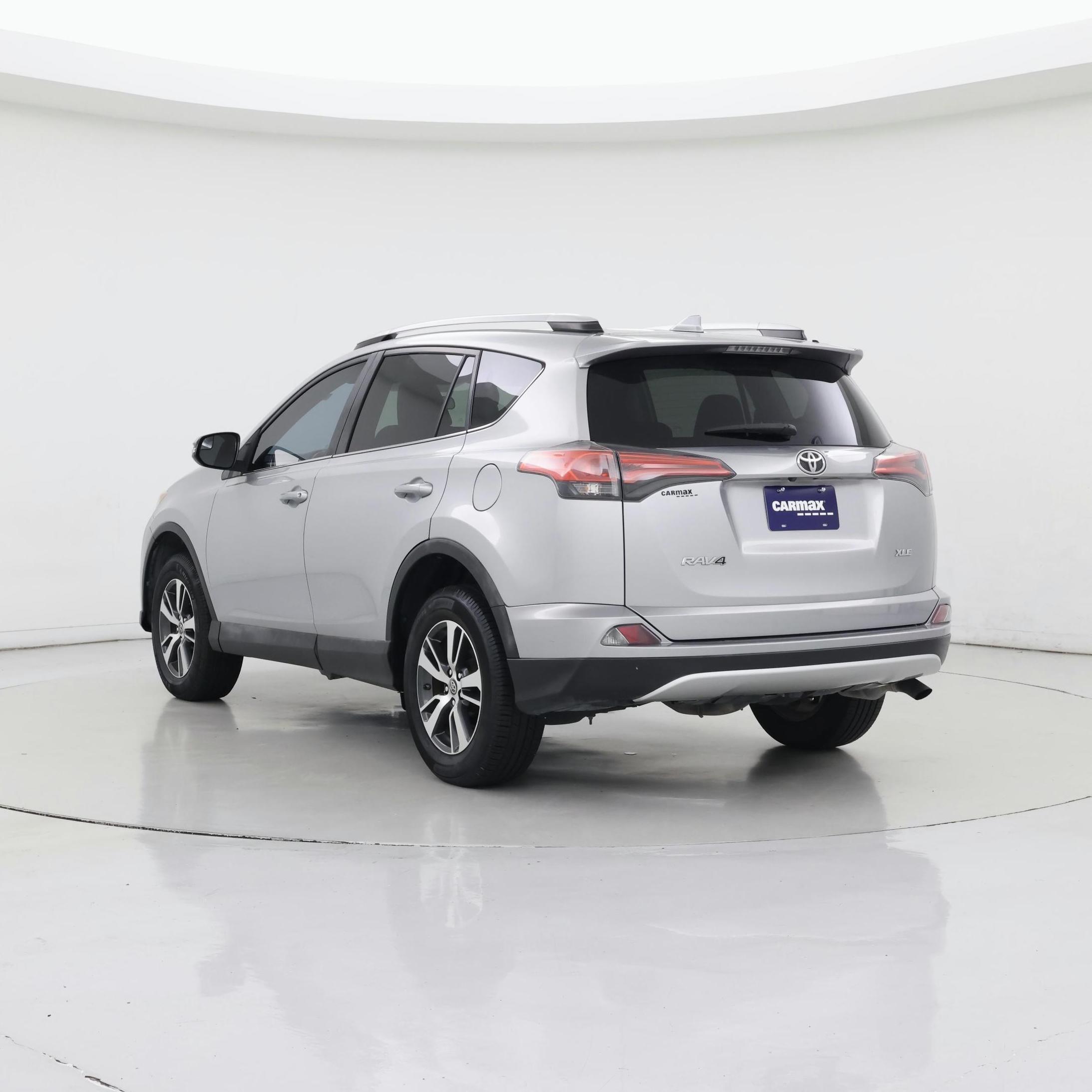 Thumbnail: 2016 Toyota RAV4 - 2